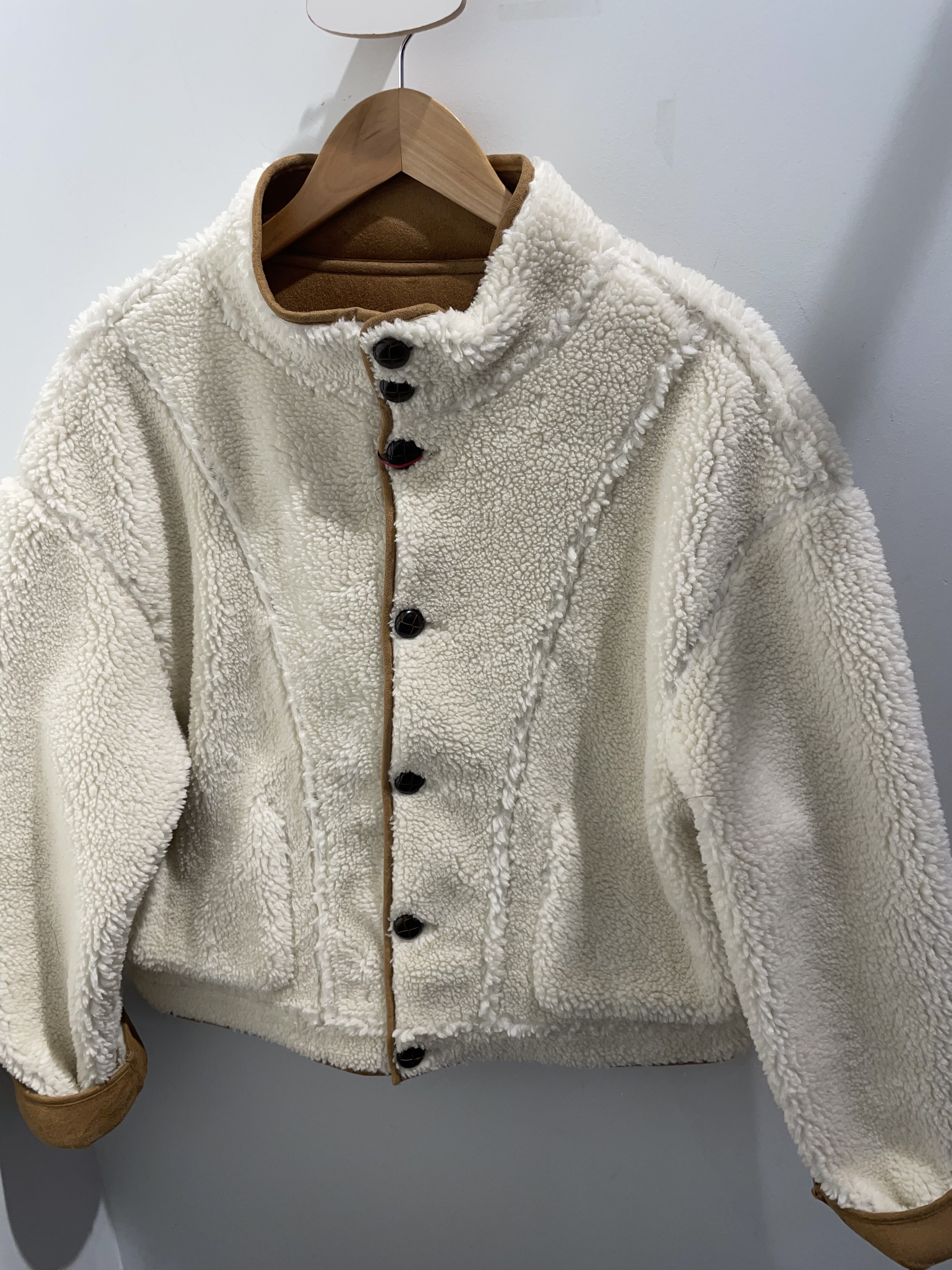 MANTEAU EN PEAU 4
