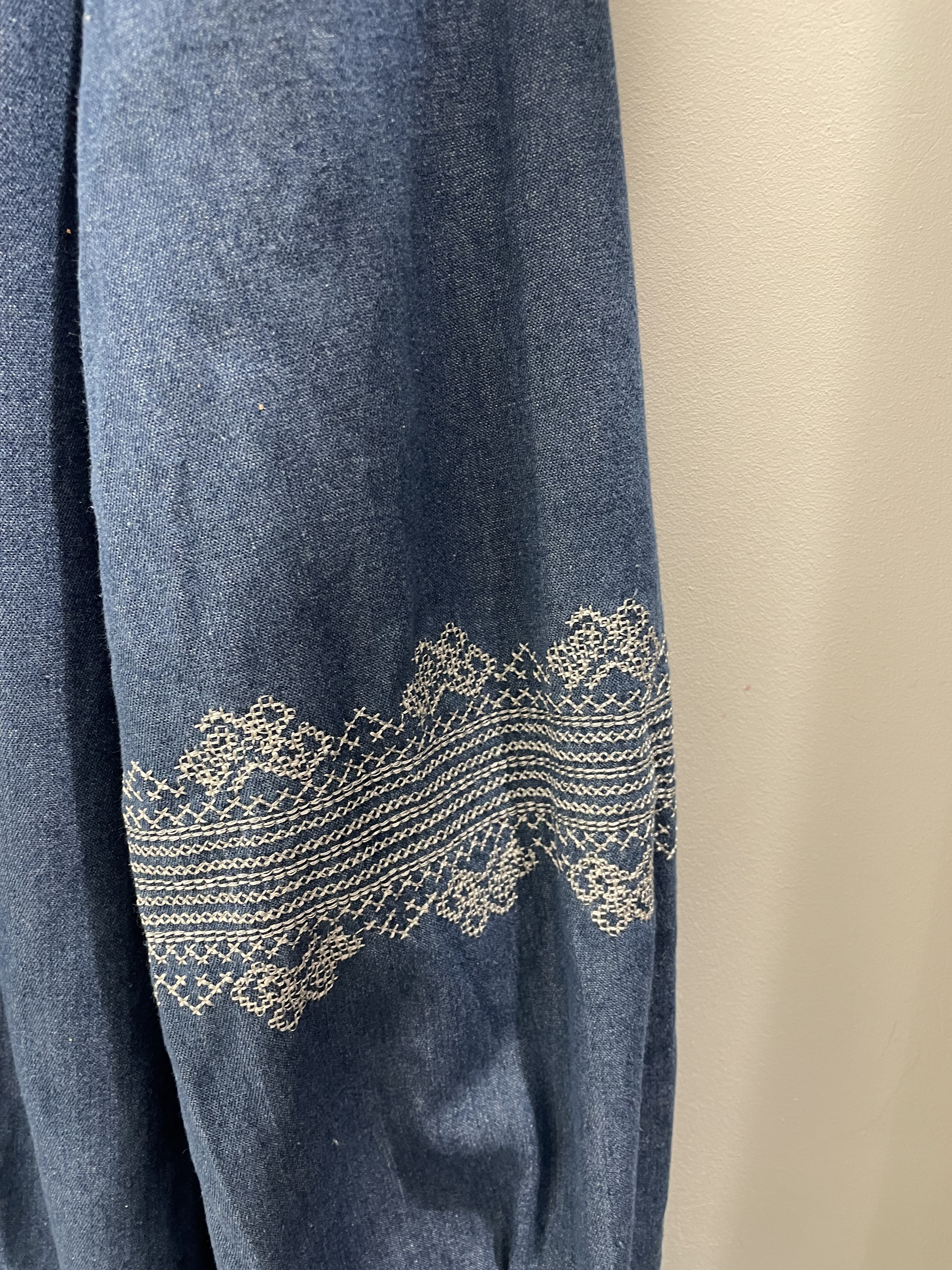 CHEMISE EN JEAN BRODEE 3