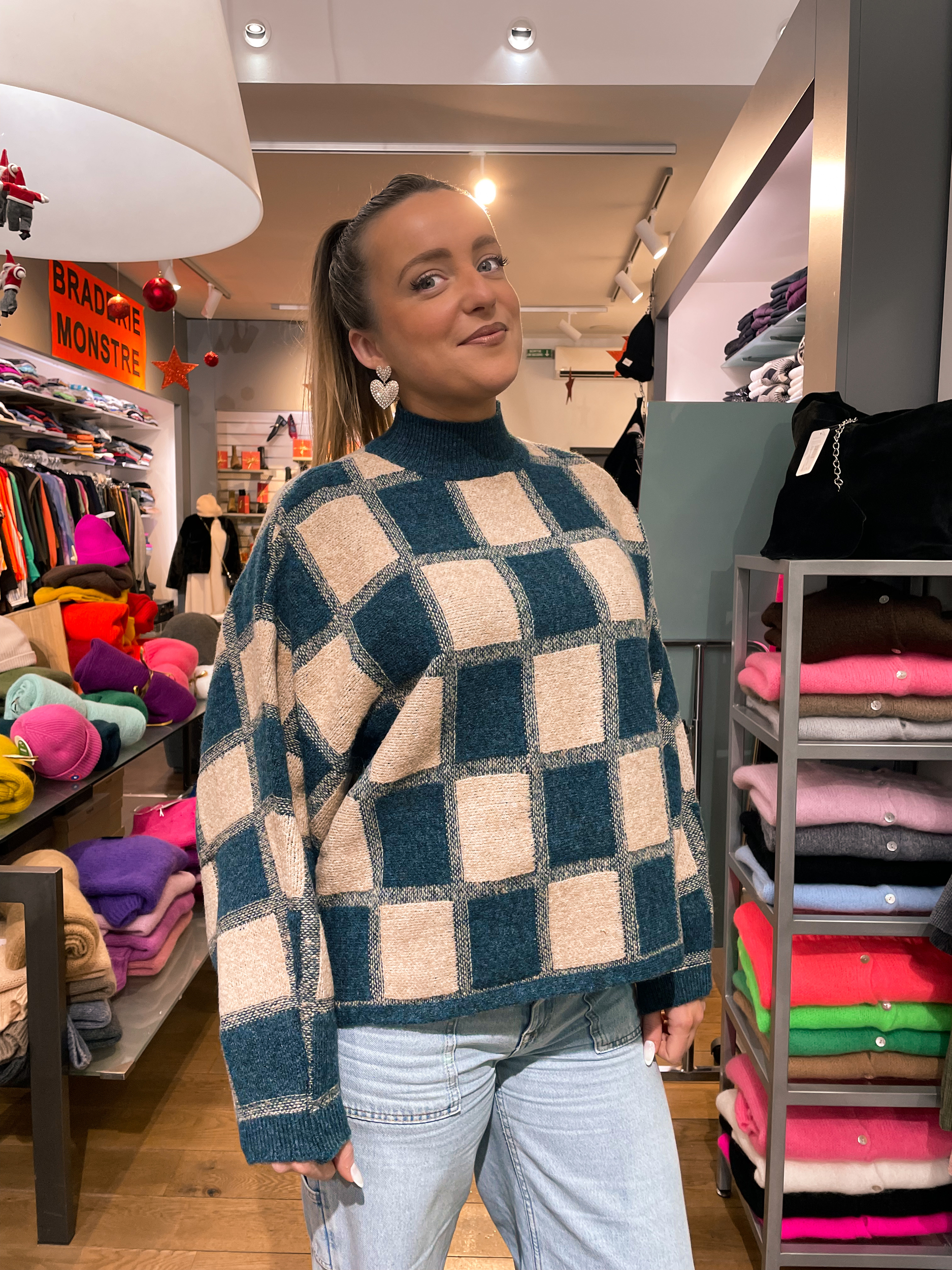 PULL SKATIE BLEU CANARD