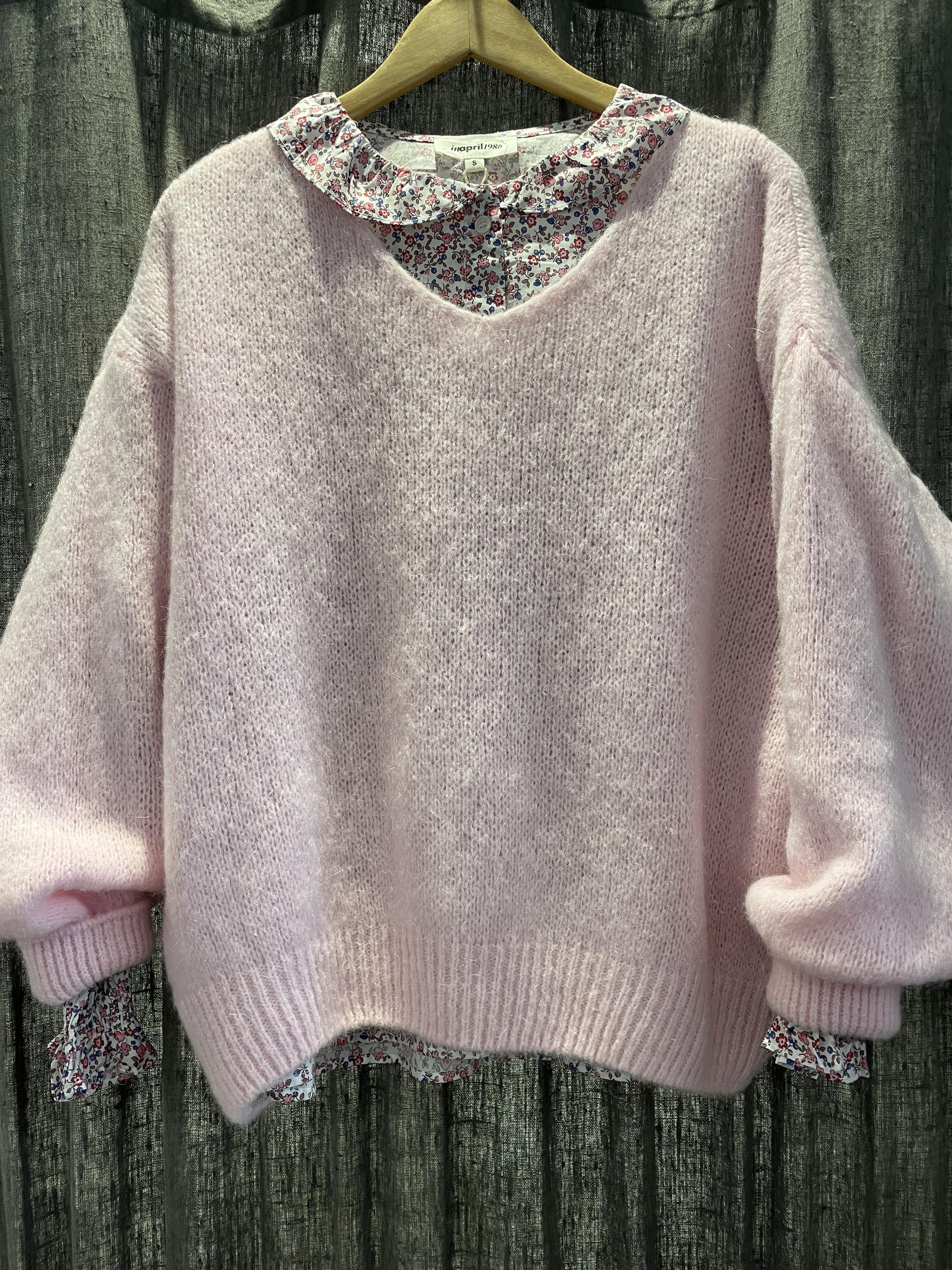 PULL ROSE
