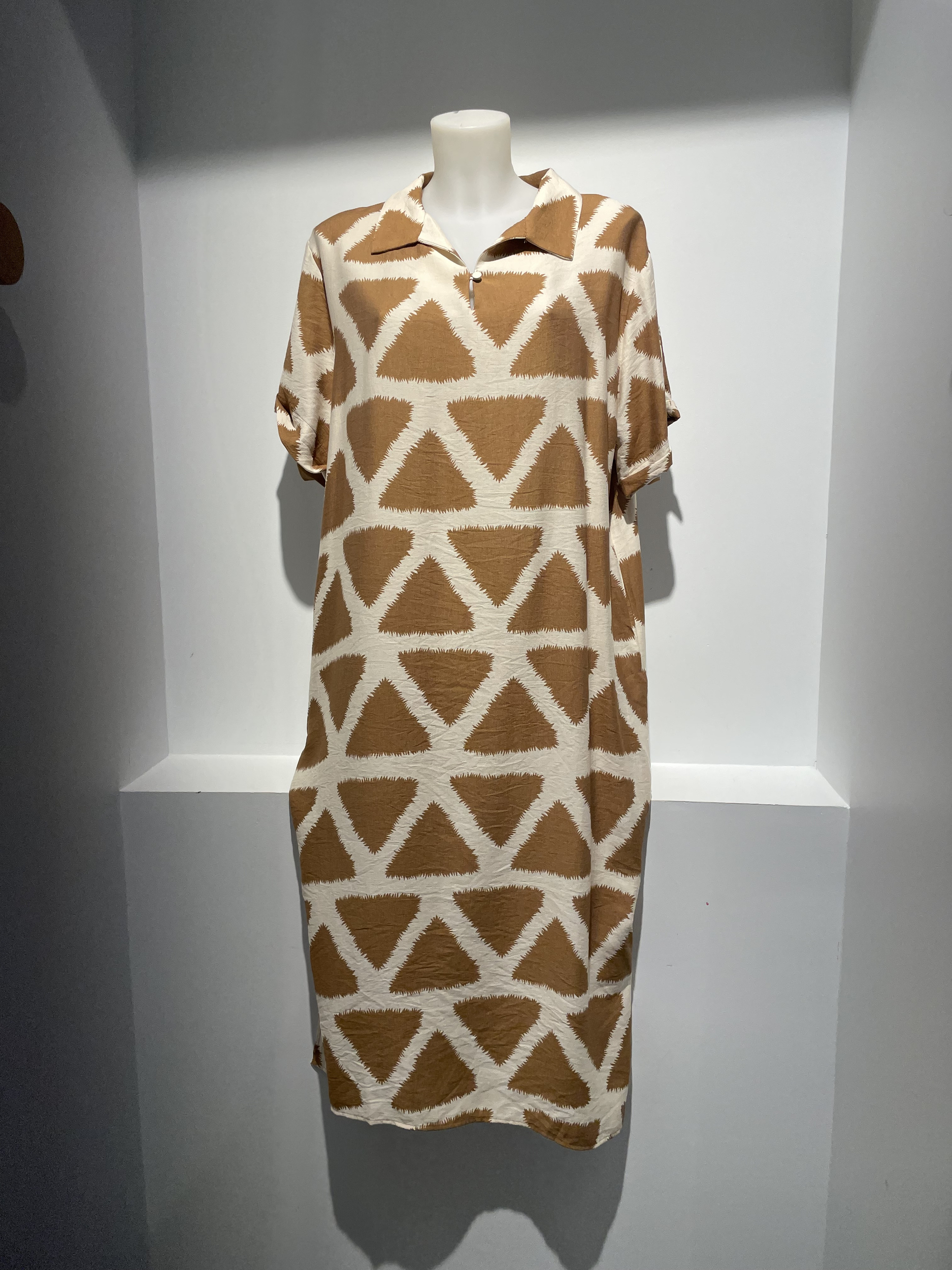 ROBE TRIANGLE SKATIE 2