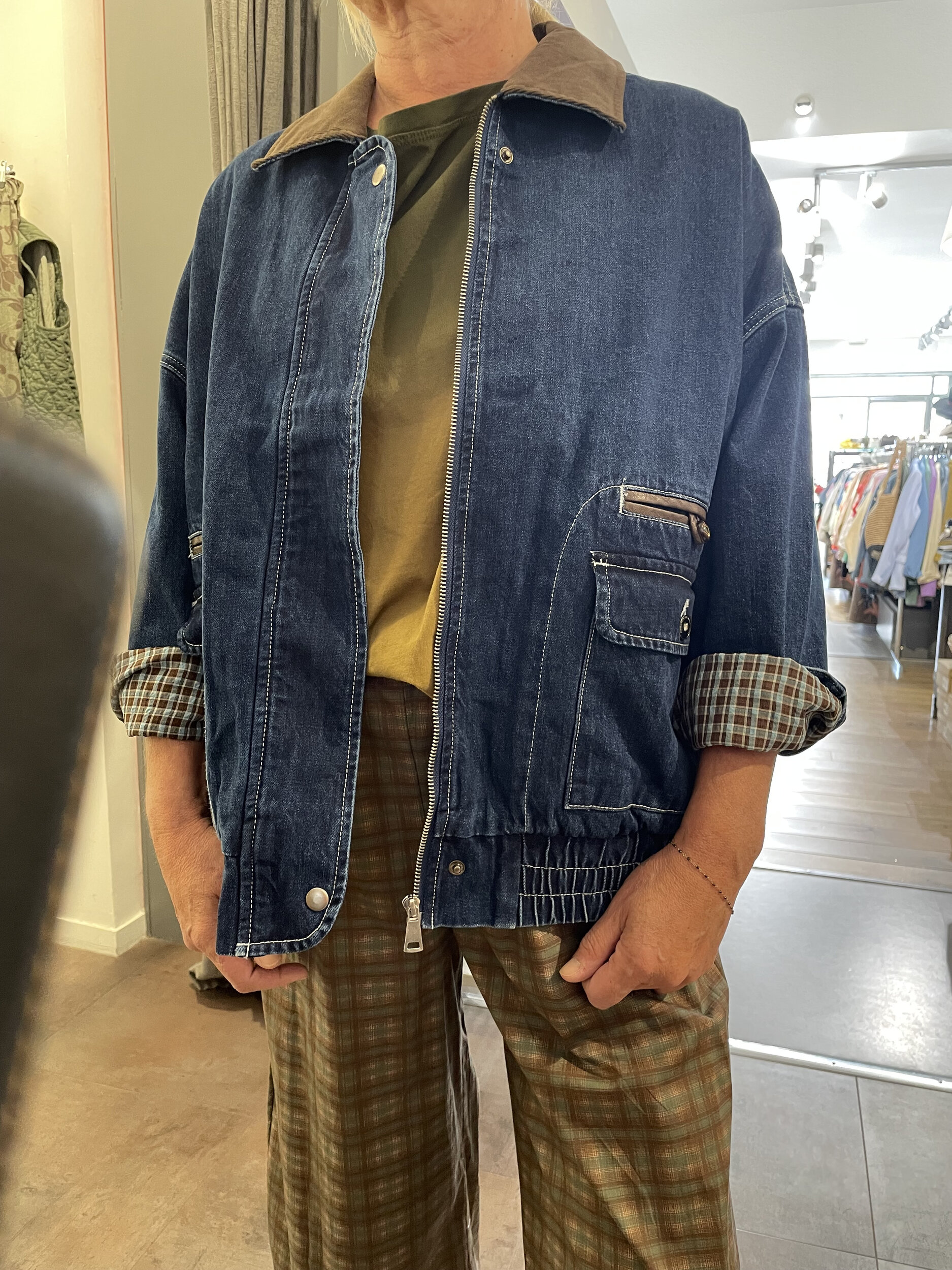 BLOUSON EN JEAN COL VELOURS1