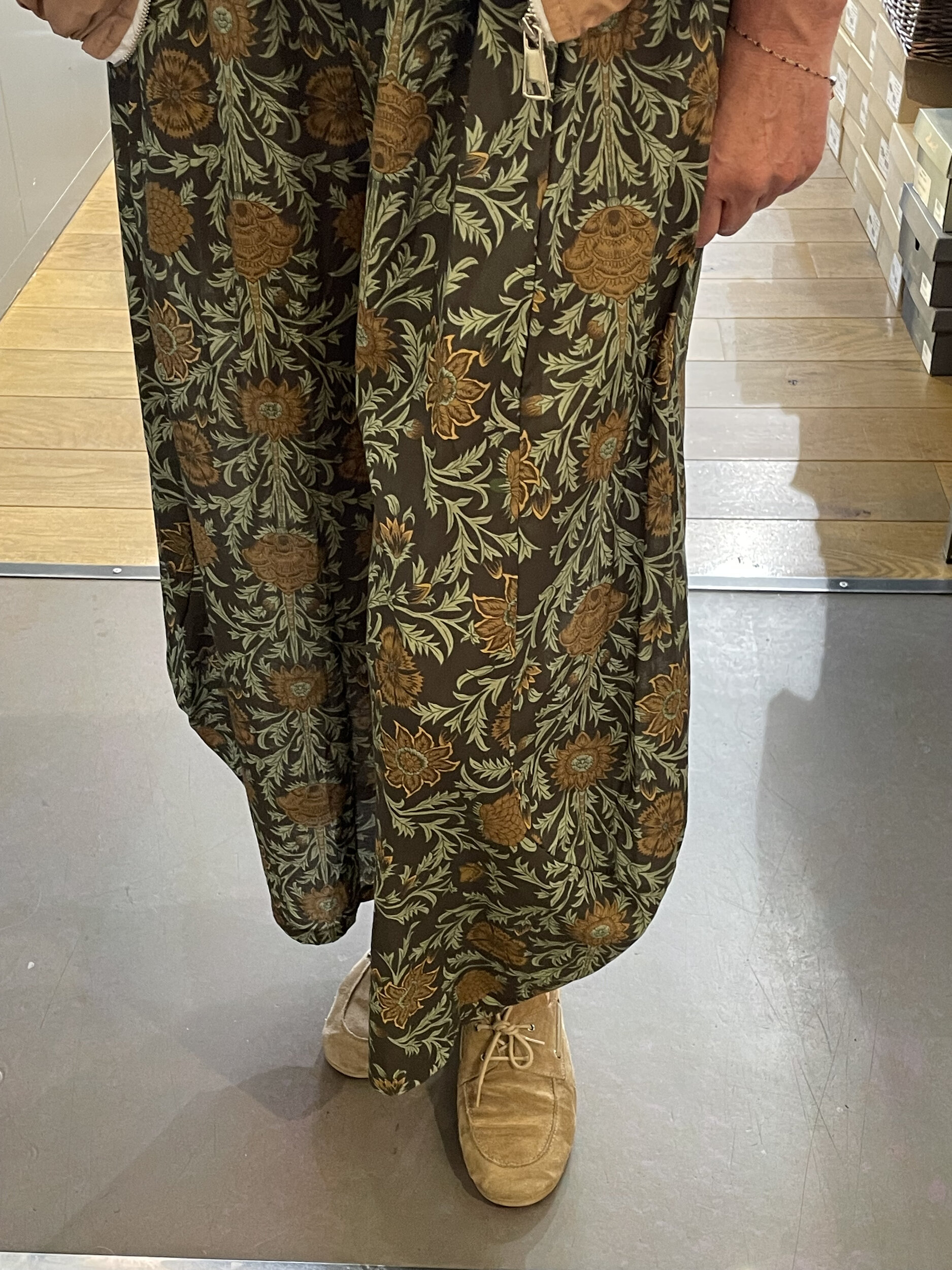 PANTALON LARGE A FLEURS 2