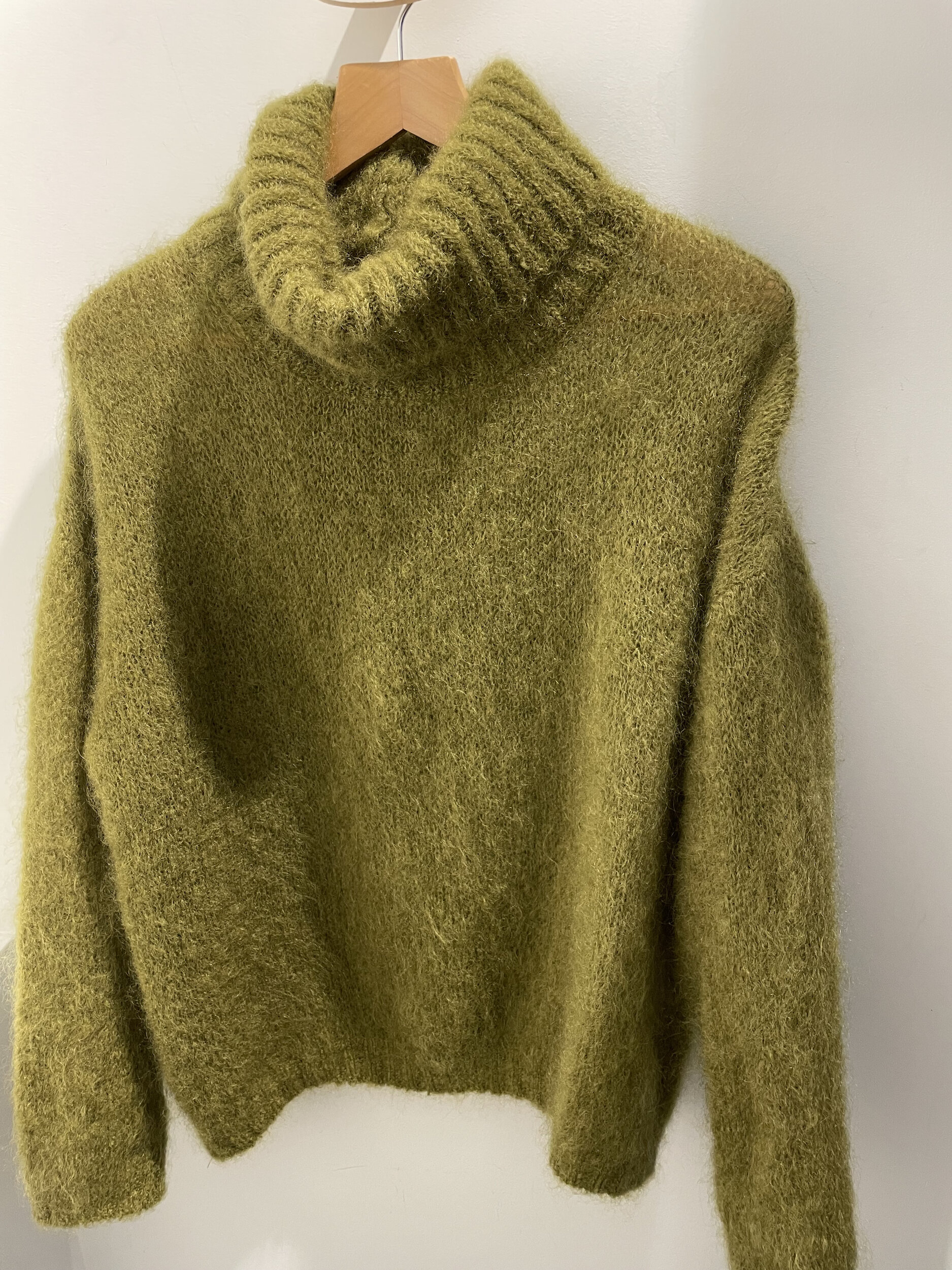 PULL COL ROULE OLIVE 2