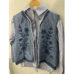 GILET SANS MANCHE BRODE 1