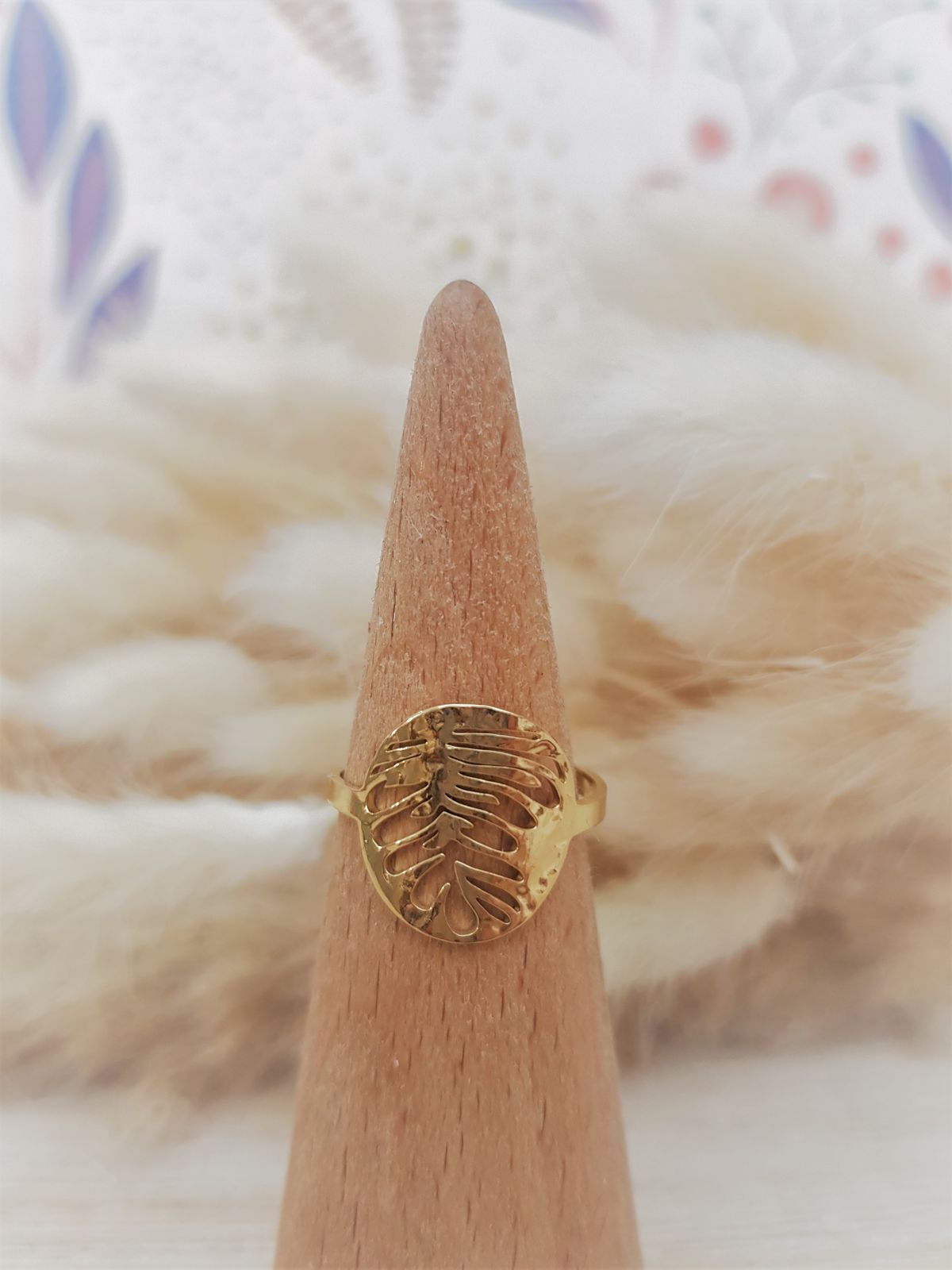 Bague feuille ronde ajourée (1)