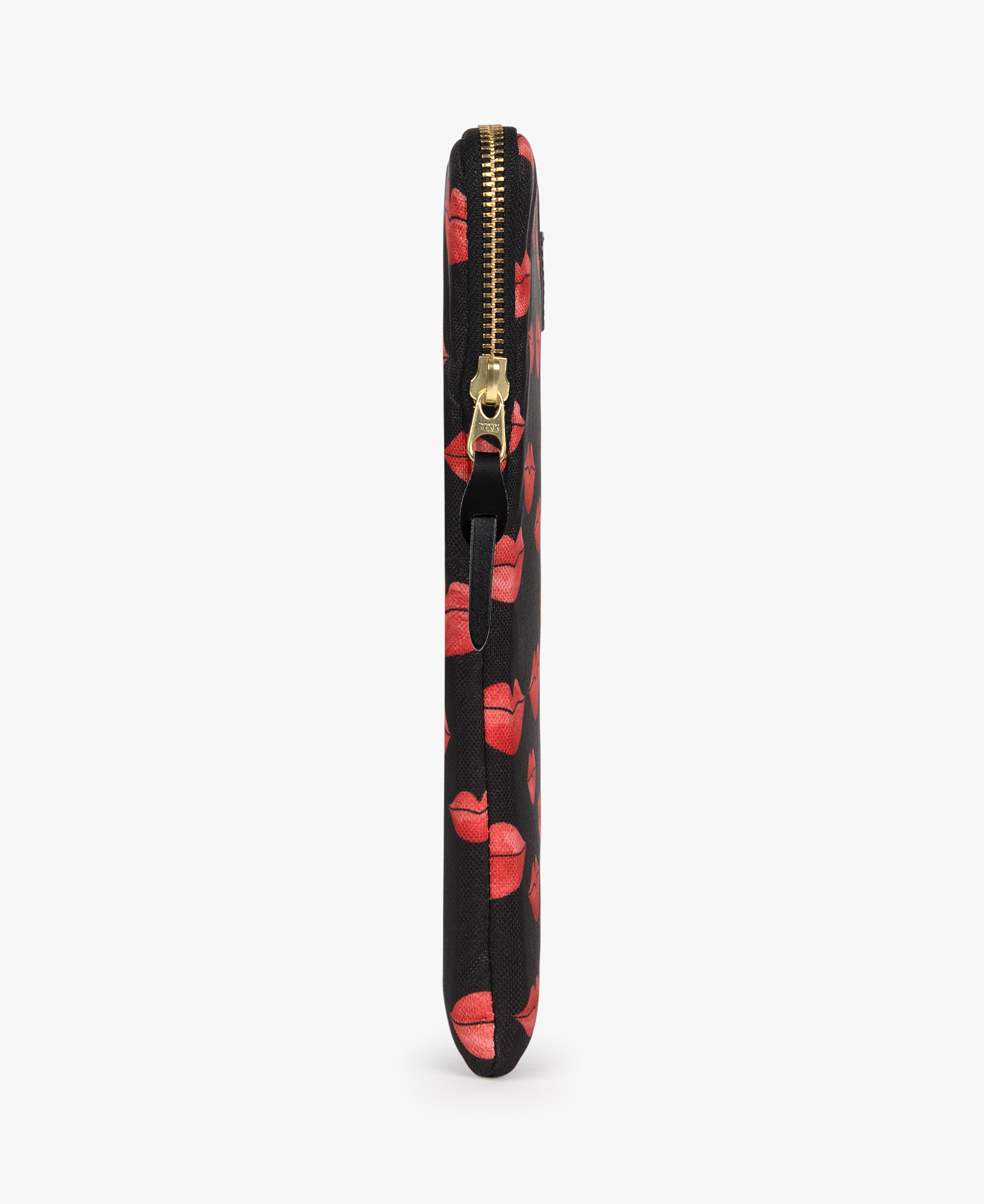 WOUF-13-Laptop-Sleeve-Beso-Lopsided