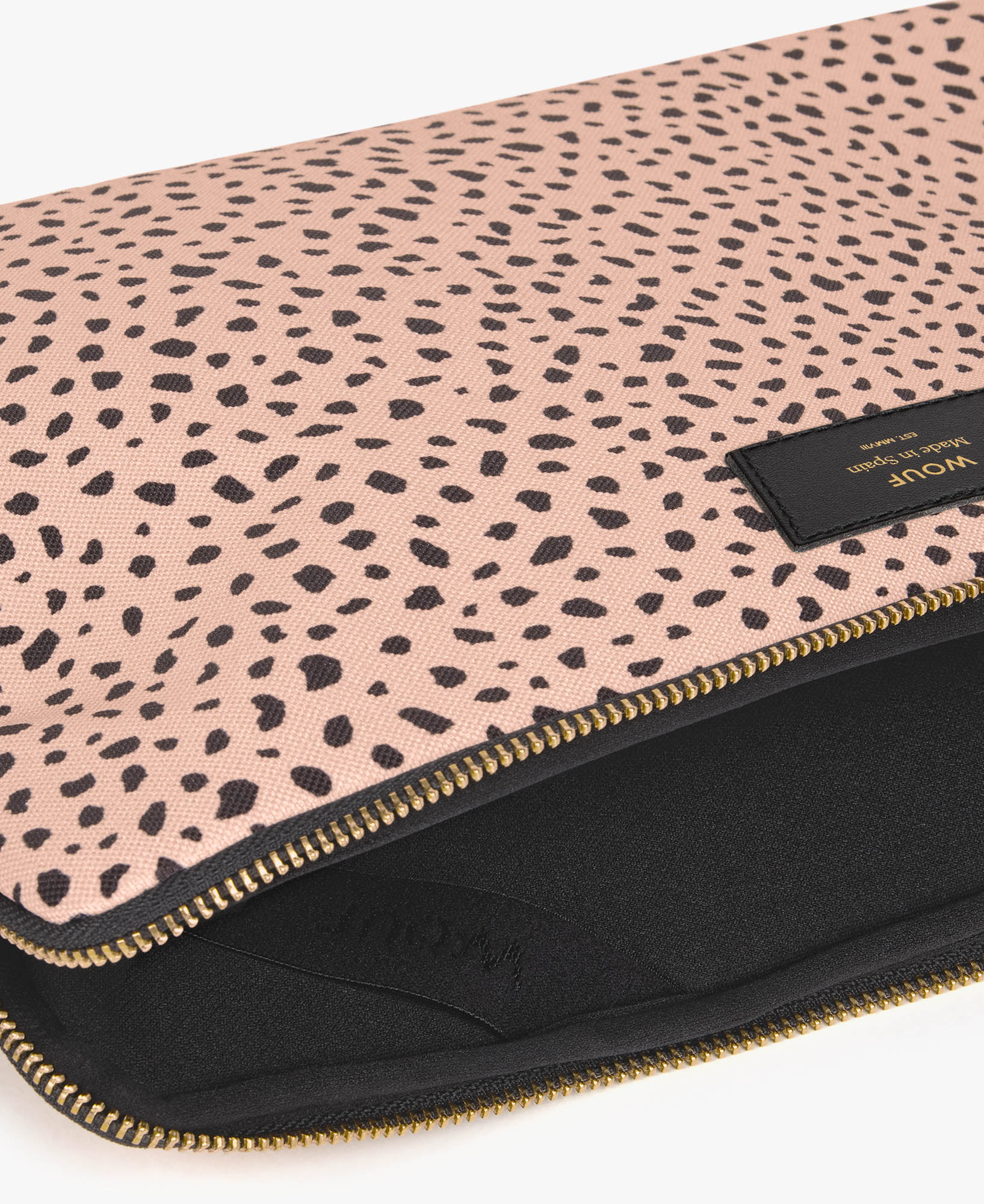WOUF-13-Laptop-Sleeve-Wild-Interior