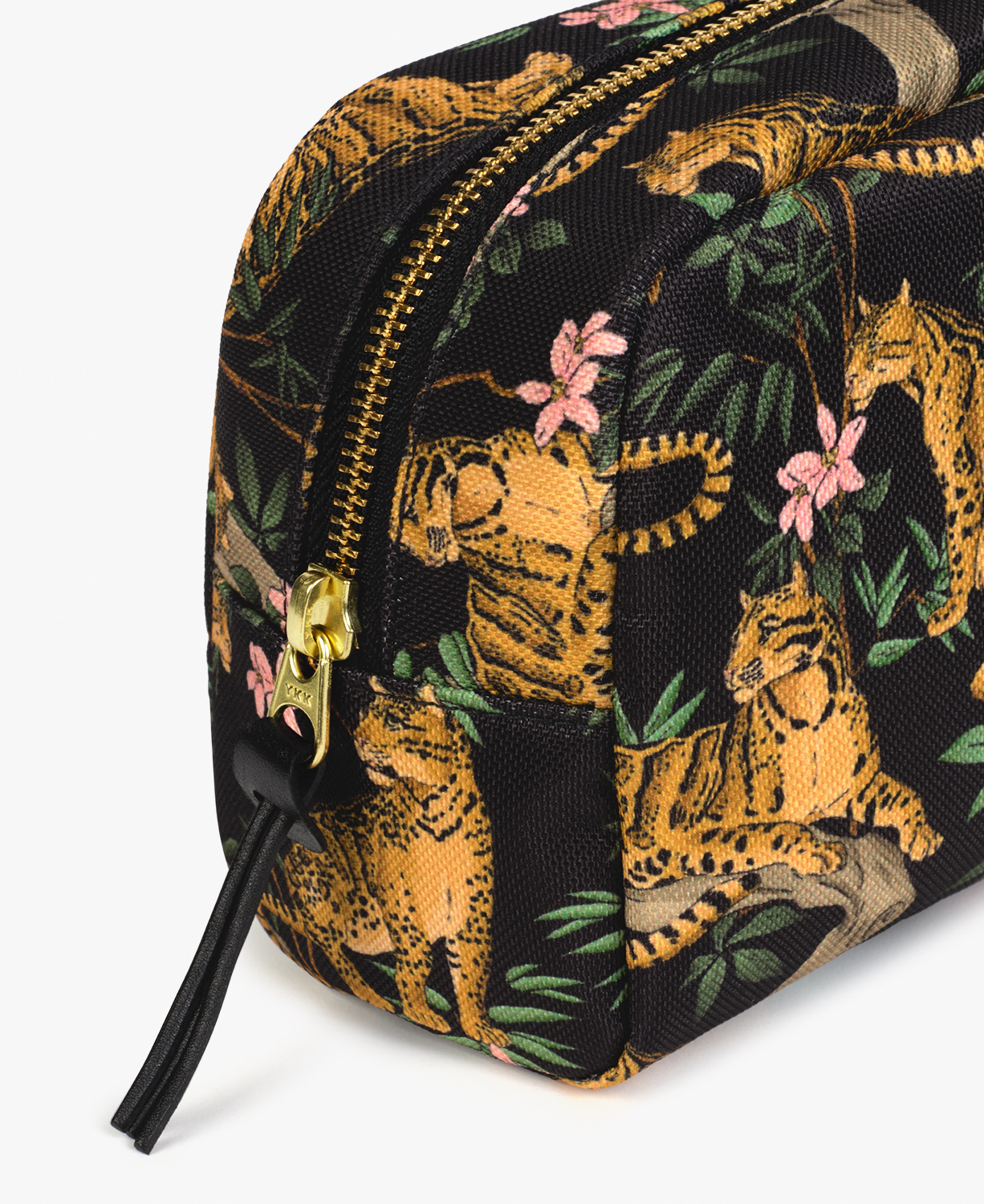 Black-Lazy-Jungle-Makeup-Bag-Detail