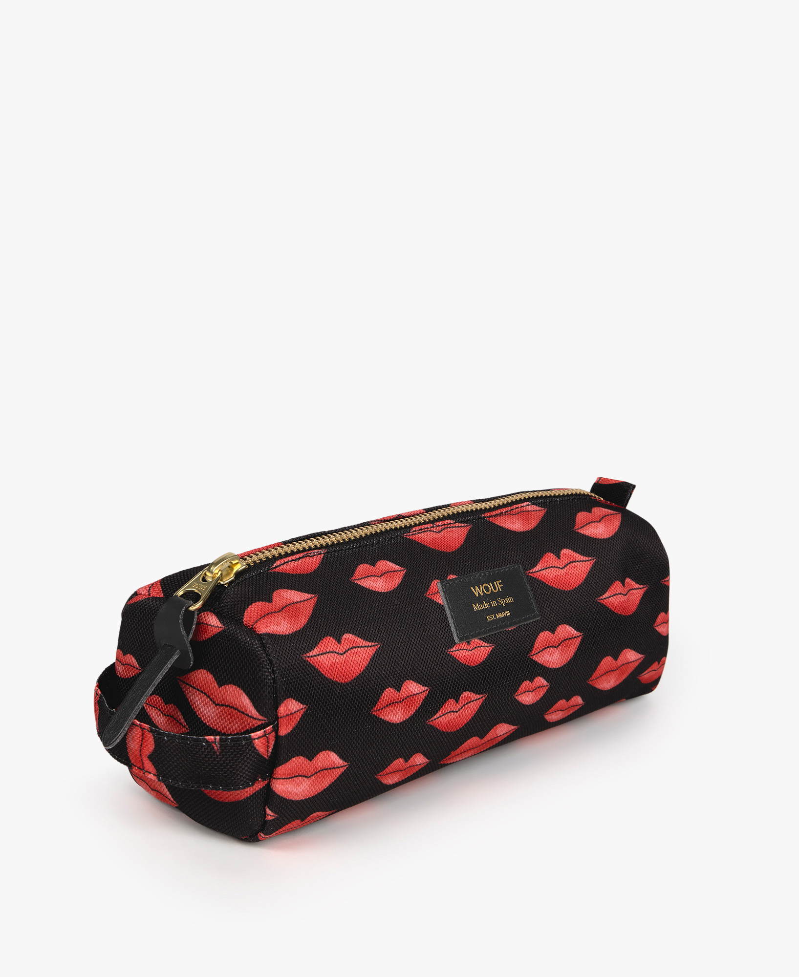 WOUF-Pencil-Case-Beso-Display