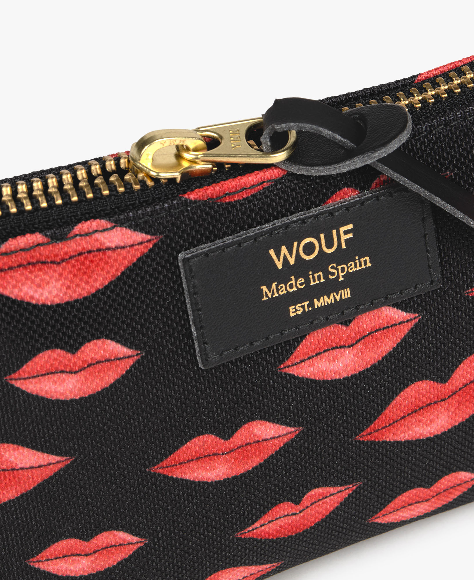 WOUF-Small-Pouch-Beso-Label