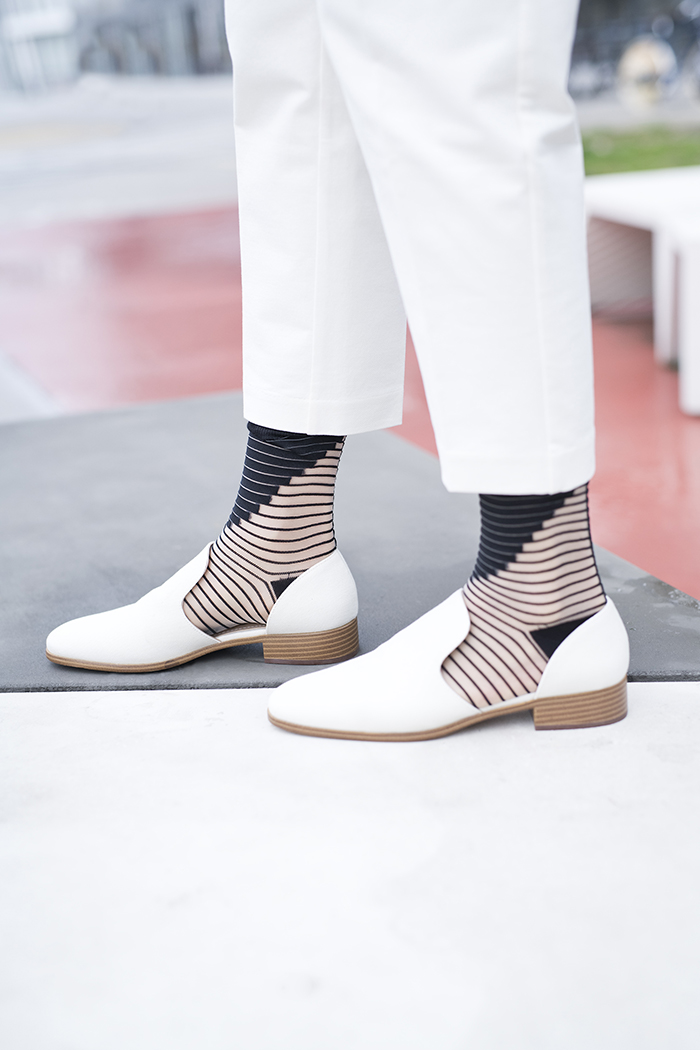 Atelier St-Eustache Chaussettes Transparentes Femme Noir Shibuya (4)