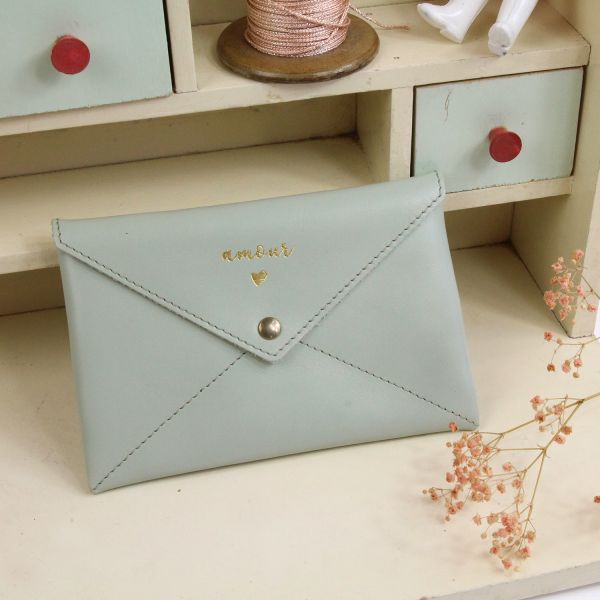 Pochette cuir Amour opaline