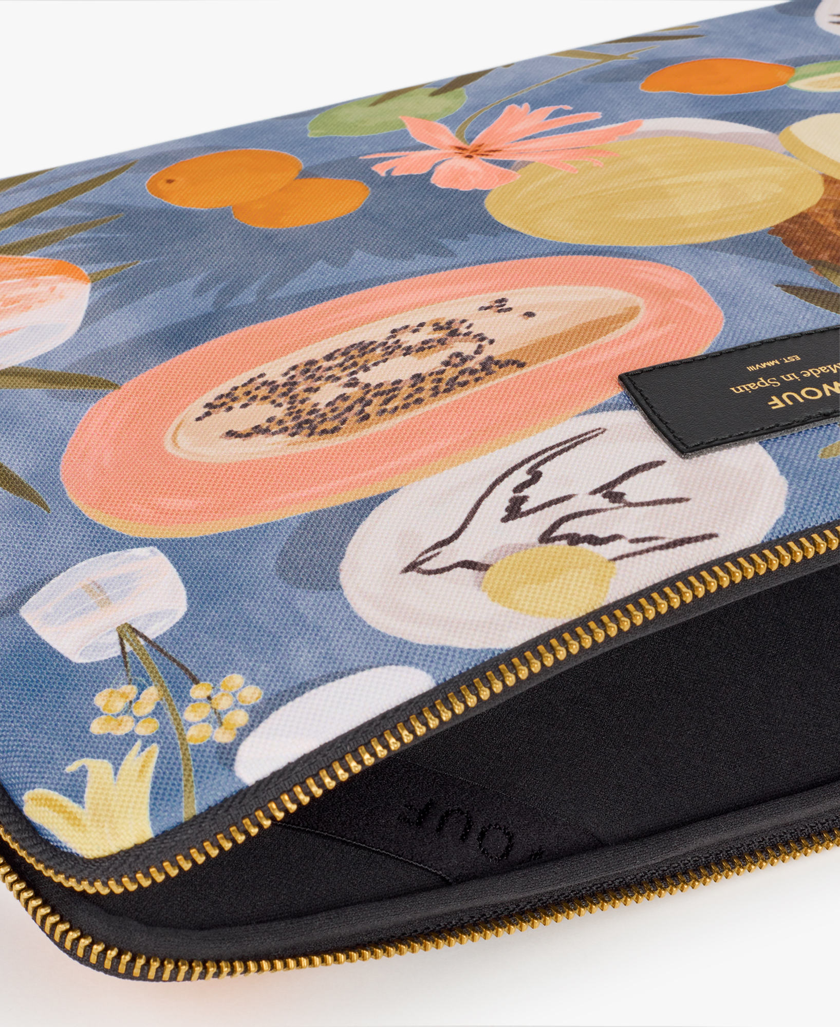 WOUF-13-Laptop-Sleeve-Cadaques-Interior
