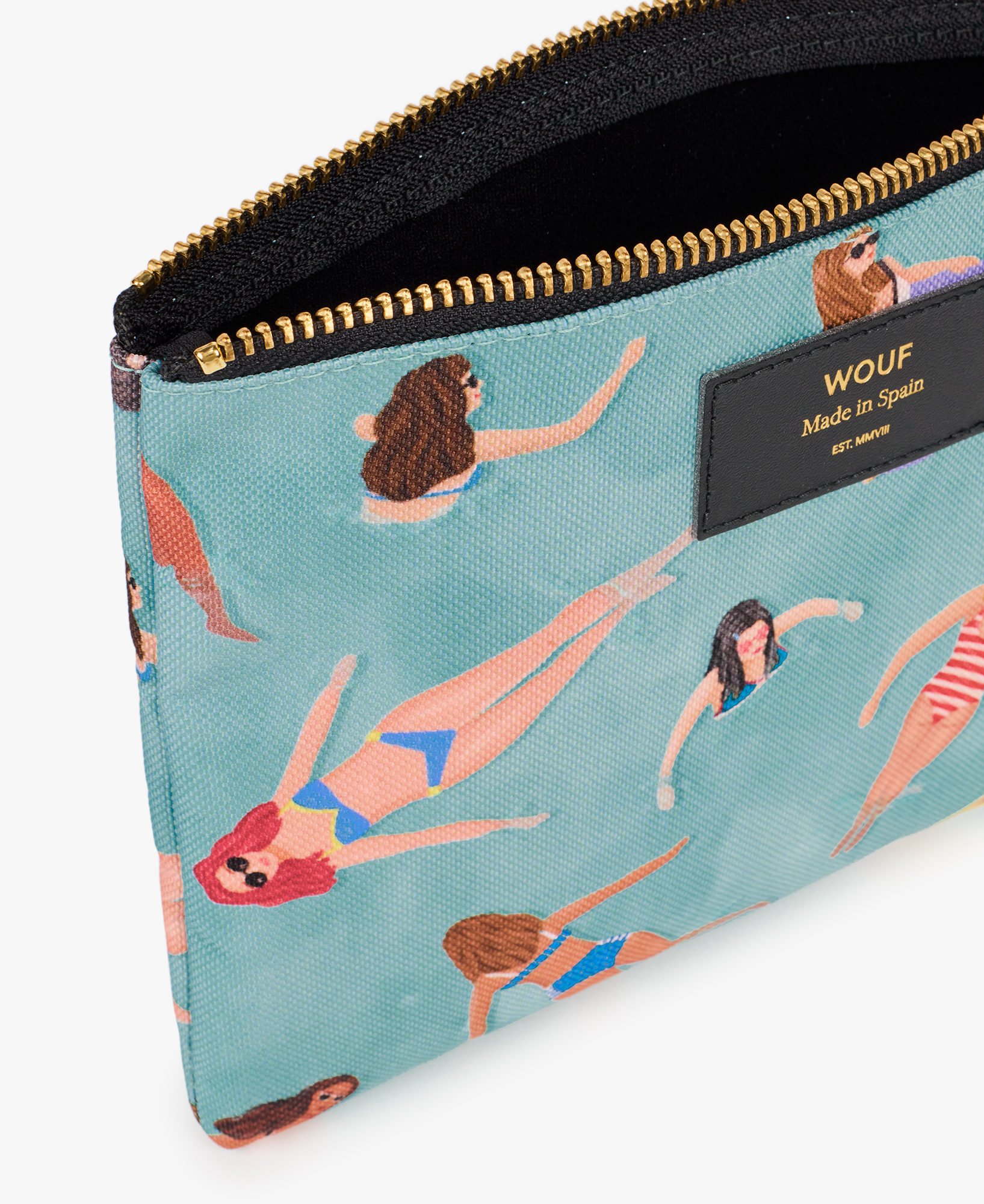 WOUF-Large-Pouch-Swimmers-Detail