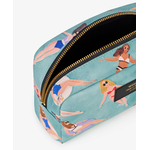 WOUF-Makeup-Bag-Swimmers-Detail