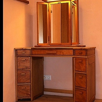 NOS MEUBLES SUR-MESURE