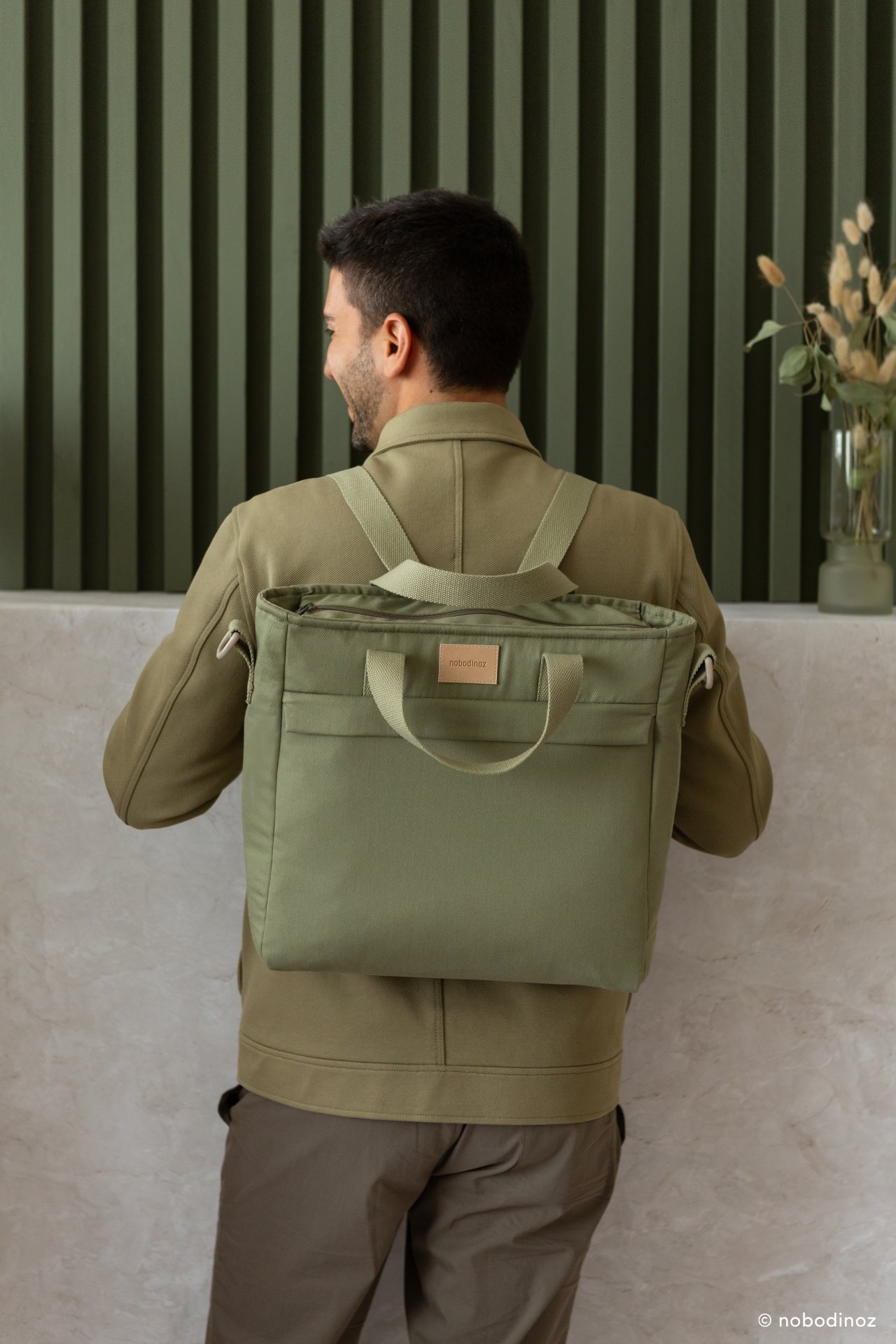 Baby-on-the-go-changing-backpack-olive-green-nobodinoz-8-8435574920140-2