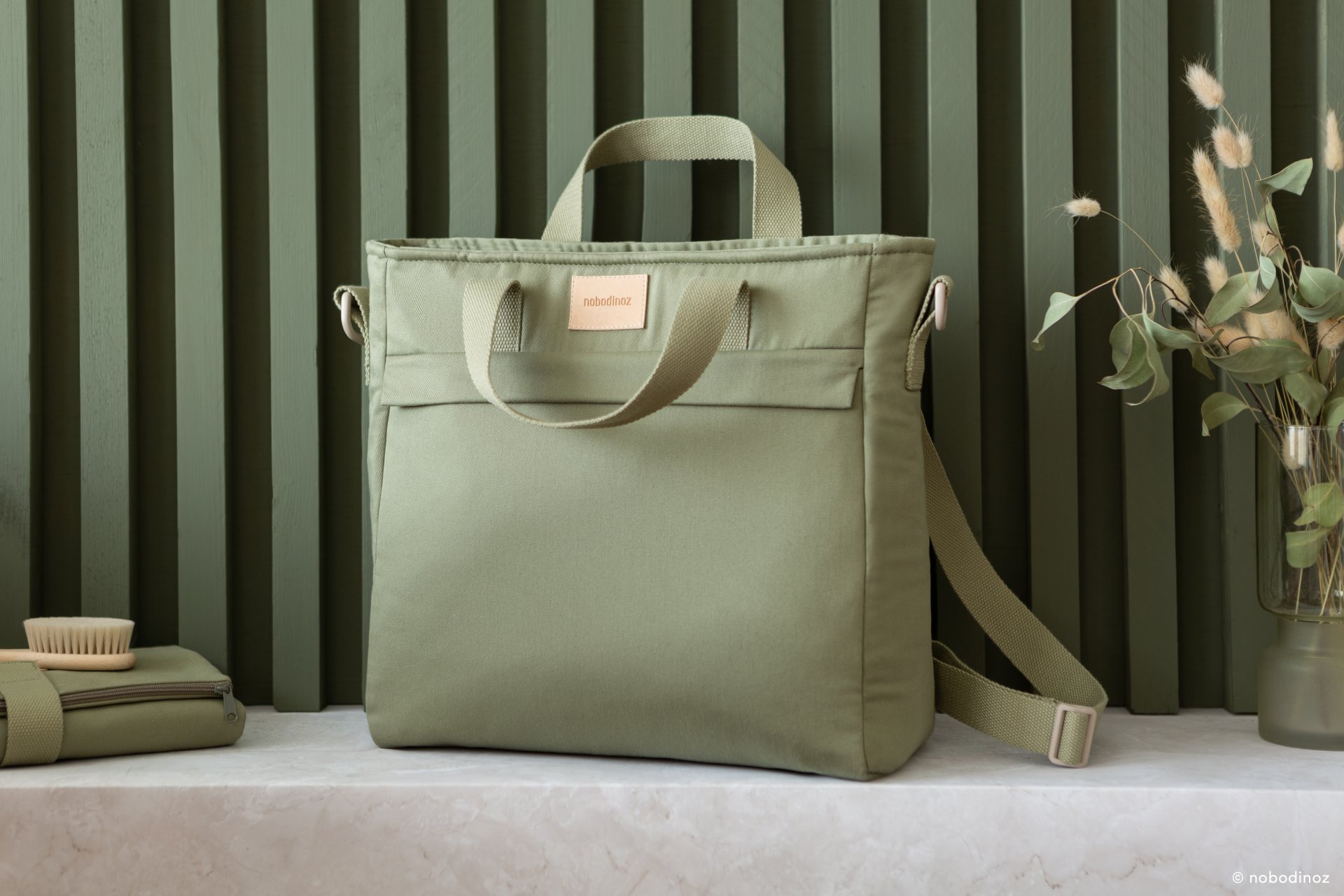 Baby-on-the-go-changing-backpack-olive-green-nobodinoz-5-8435574920140-2