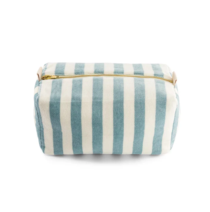 VIC BLUE CLOUD TROUSSE DE TOILETTE ROSE IN APRIL1