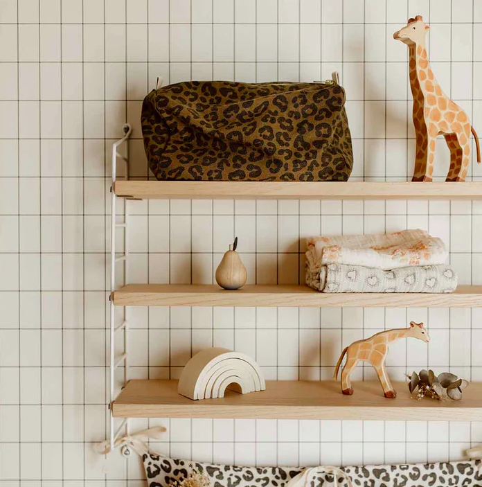 VIC GRAOU OLIVE TROUSSE DE TOILETTE ROSE IN APRIL3