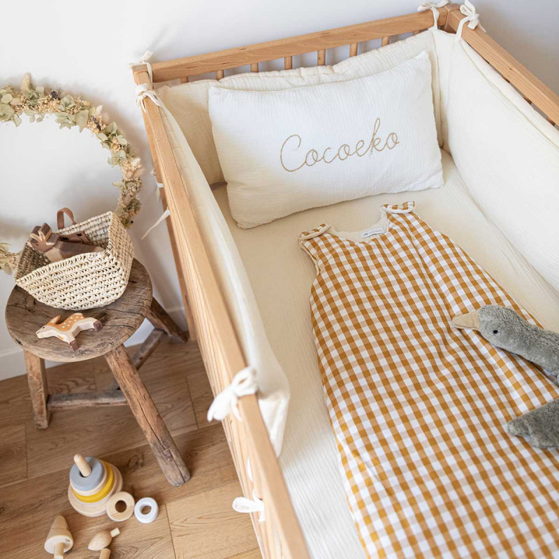gigoteuse-bebe-en-coton-vichy-safran1