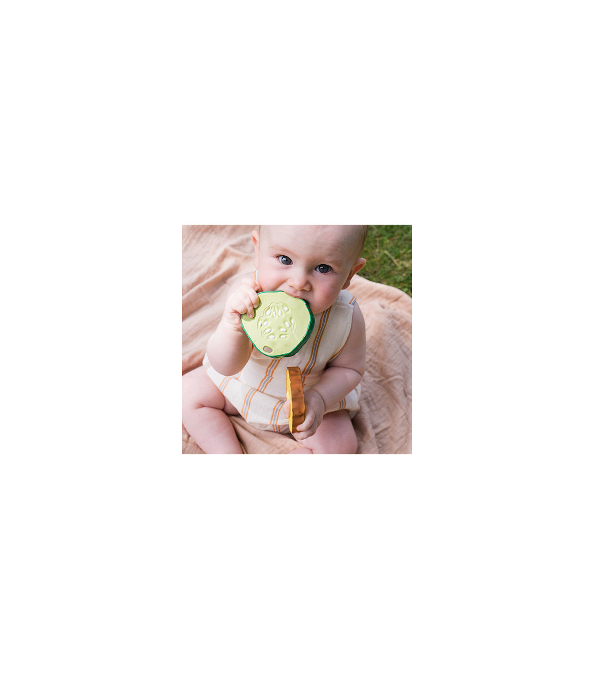 pepino-the-cucumber-oli-and-carol