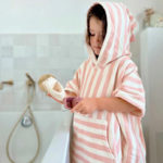 PONCHO SUZON ROSE IN APRIL13