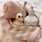 VIC TROUSSE DE TOILETTE ROSE IN APRIL2