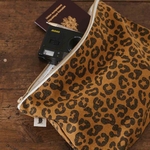 pochette-lili-imprime-graou-caramel-rose-in-april