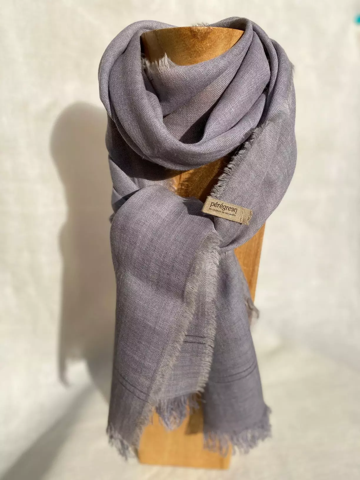 Petit foulard bleu-gris lin alpaga - noix de galle de chêne - teinture naturelle