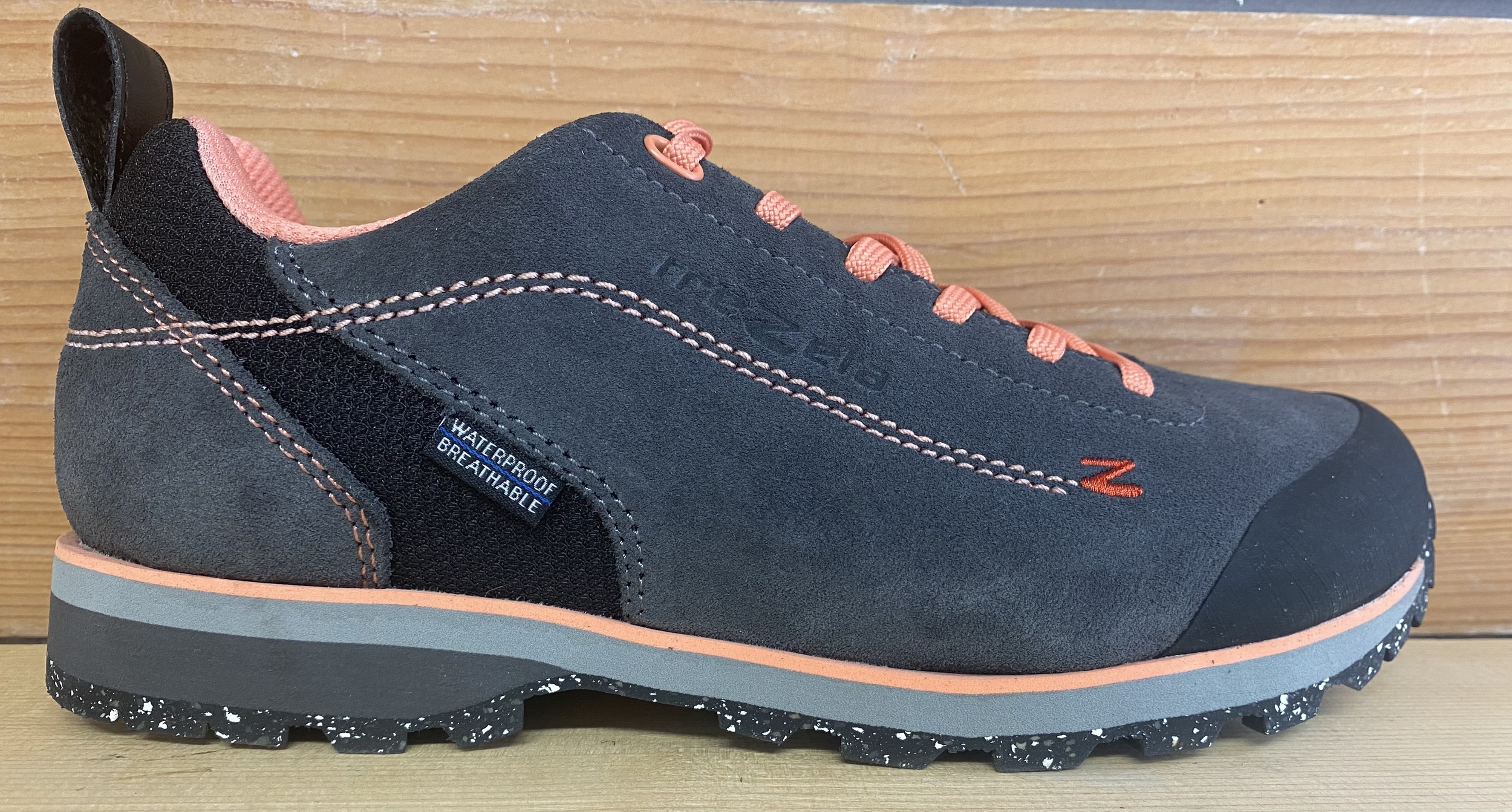 zeta ws wp dark grey peach