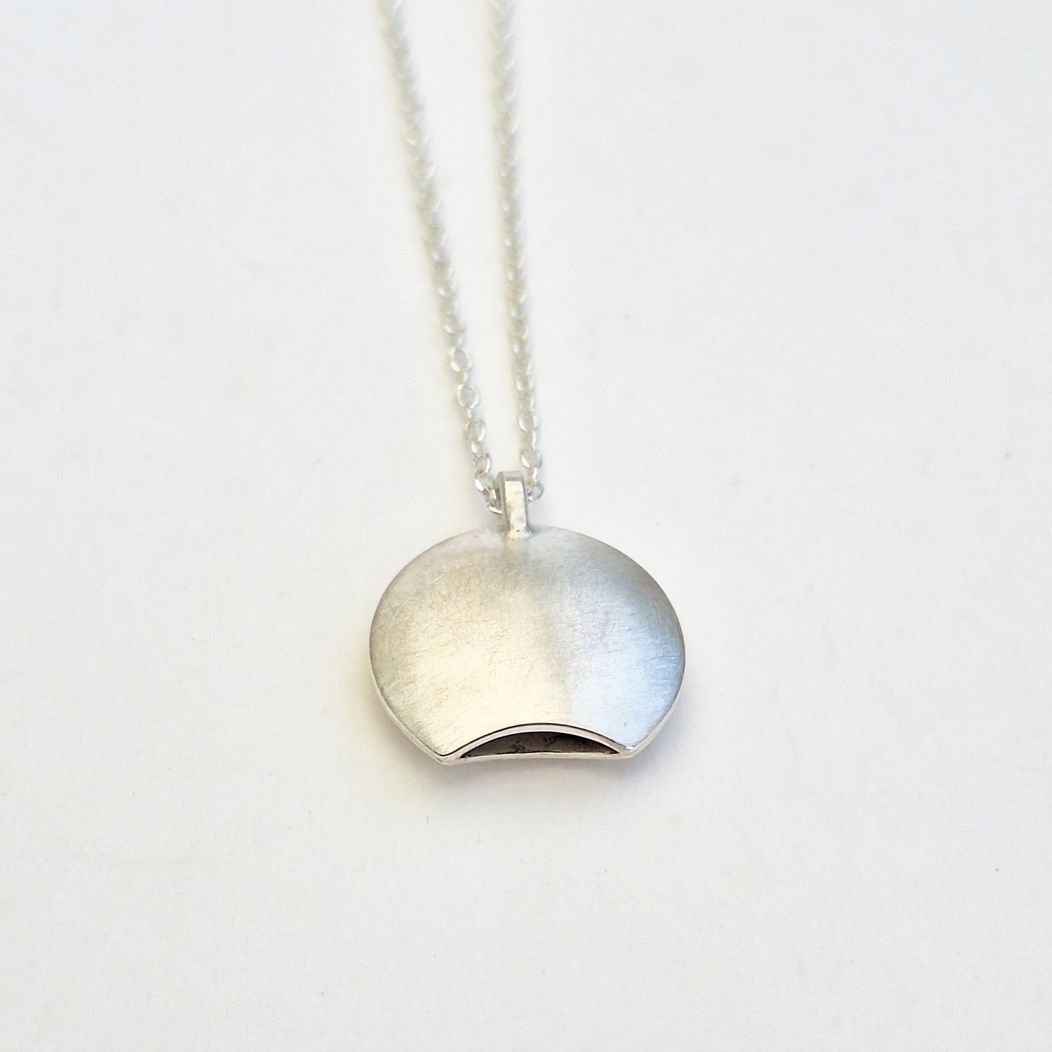 pendentif-Lune-argent-Quinchez-2