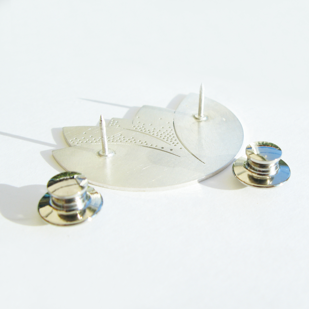 Broche nénuphar en cuir Fait main - France