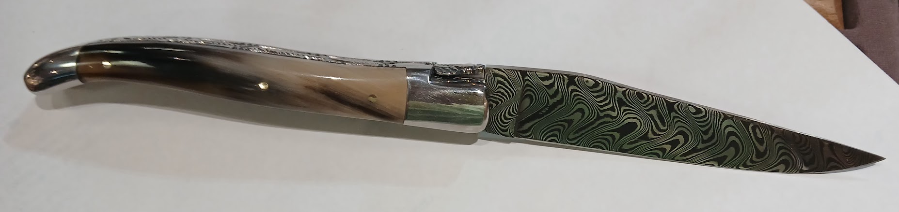 Laguiole Damas corne flammée verso