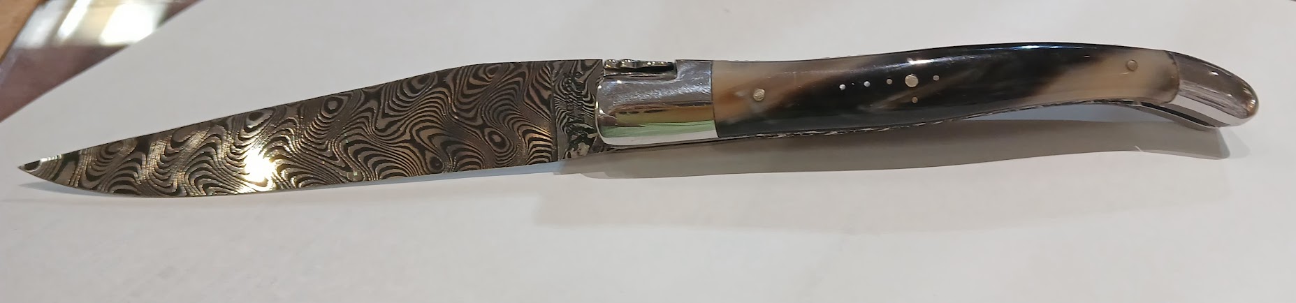 Laguiole damas corne flammée recto
