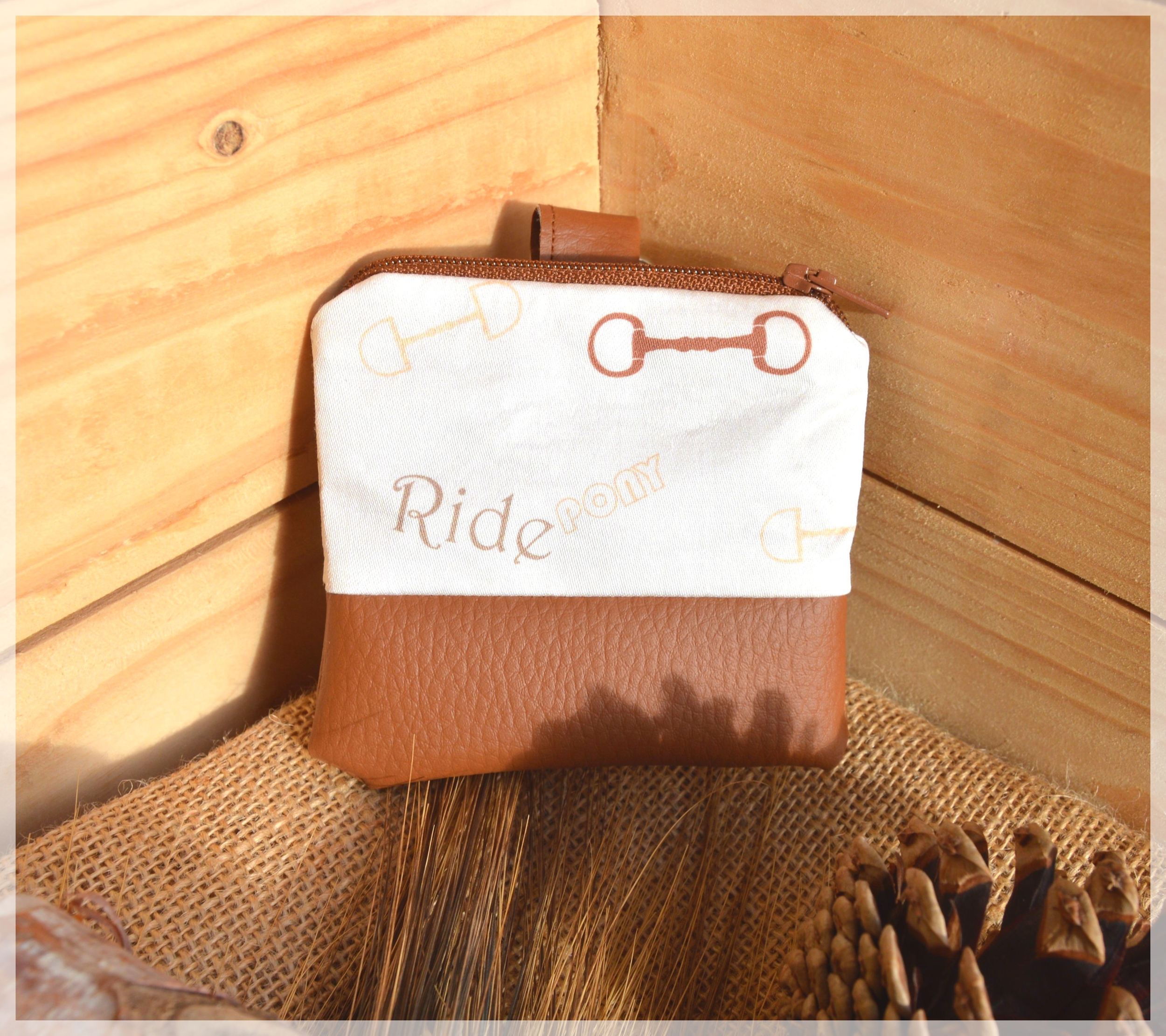 horse teuil beige 1