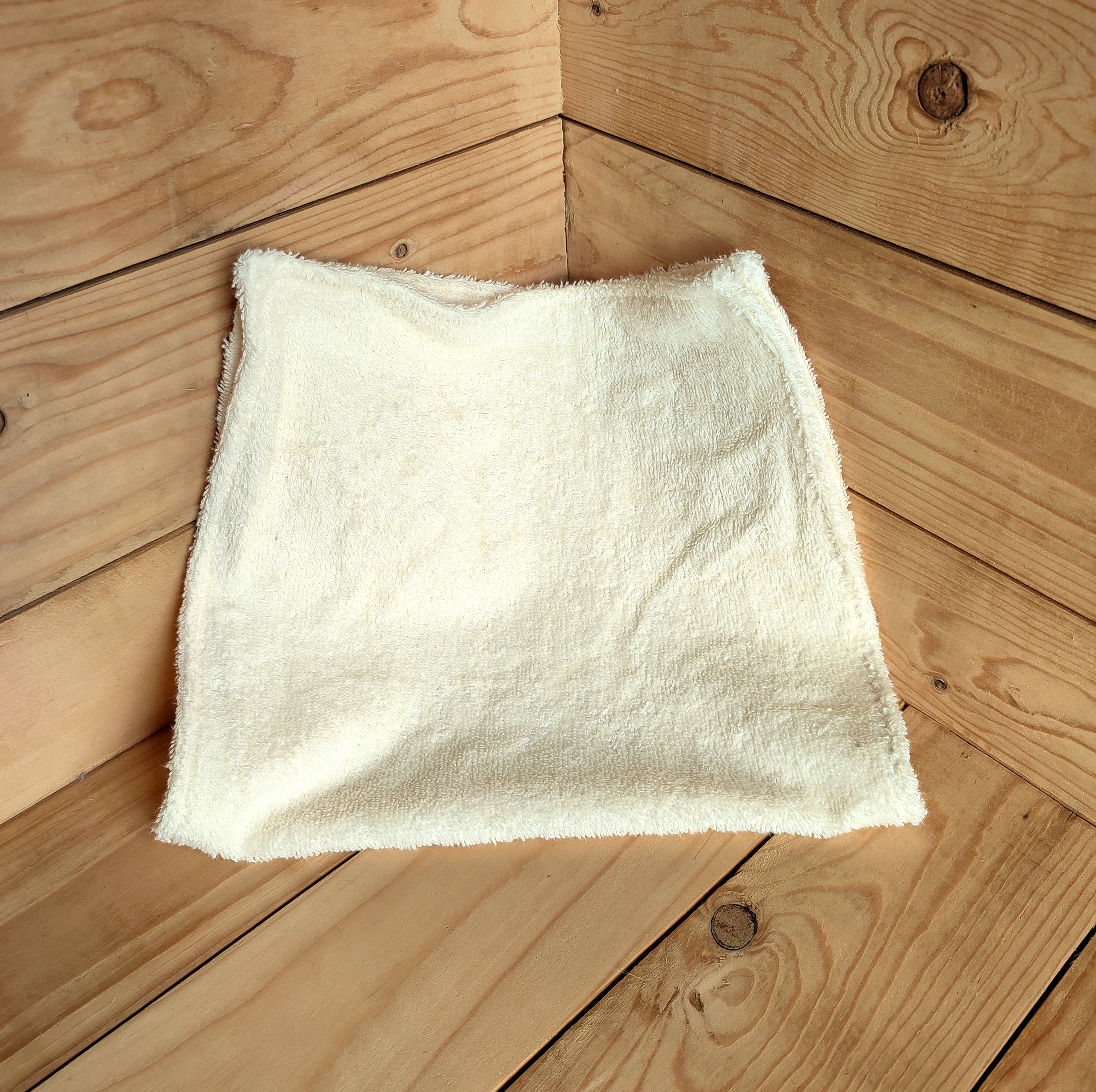 Ecru petite serviette couleur reelle réduite