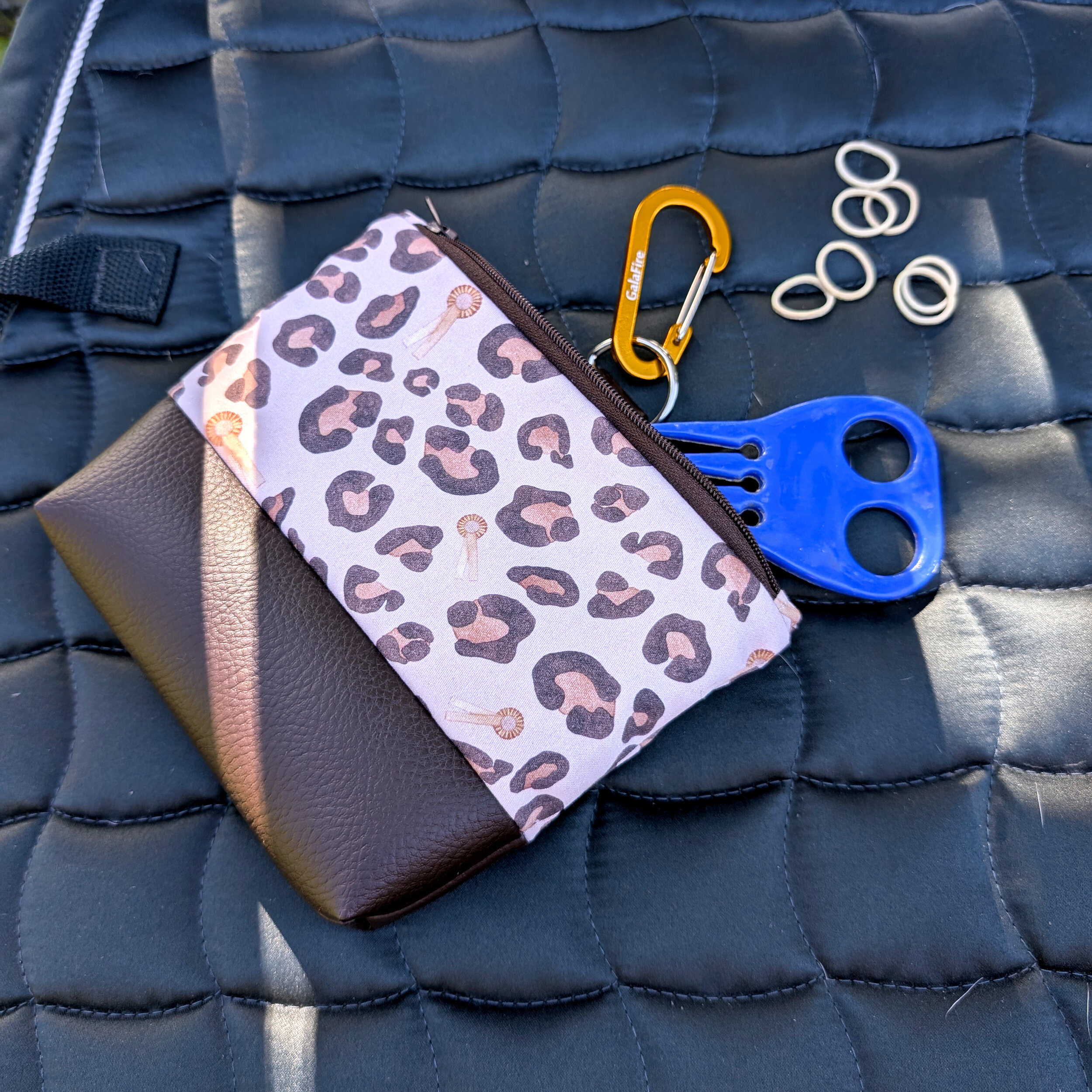 pochette élastiques carré