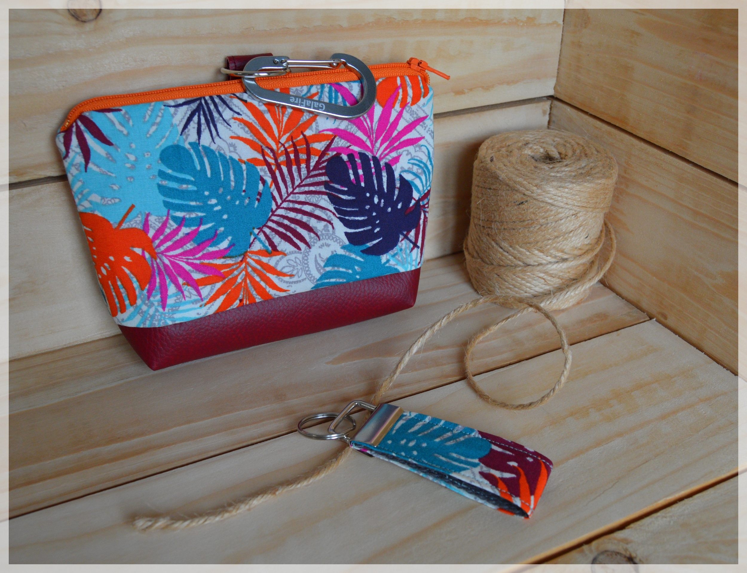 pochette élastiques et porte clés jungle color