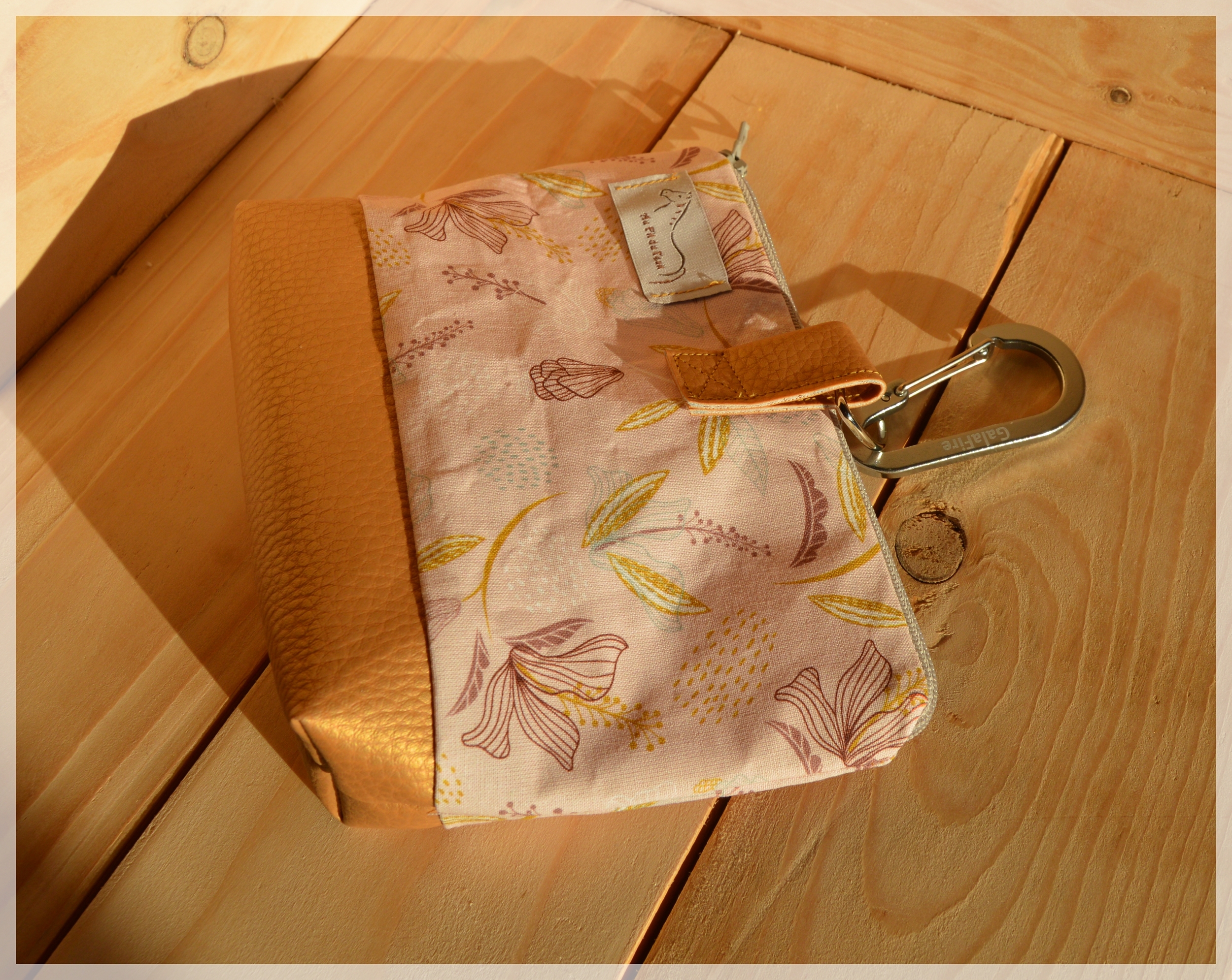 pochette élastiques floraison or 2