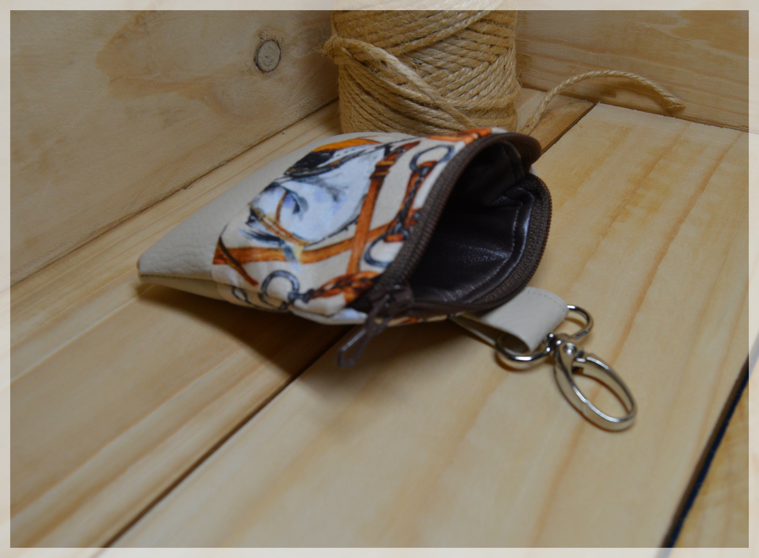 pochette friandises harnachement beige 2