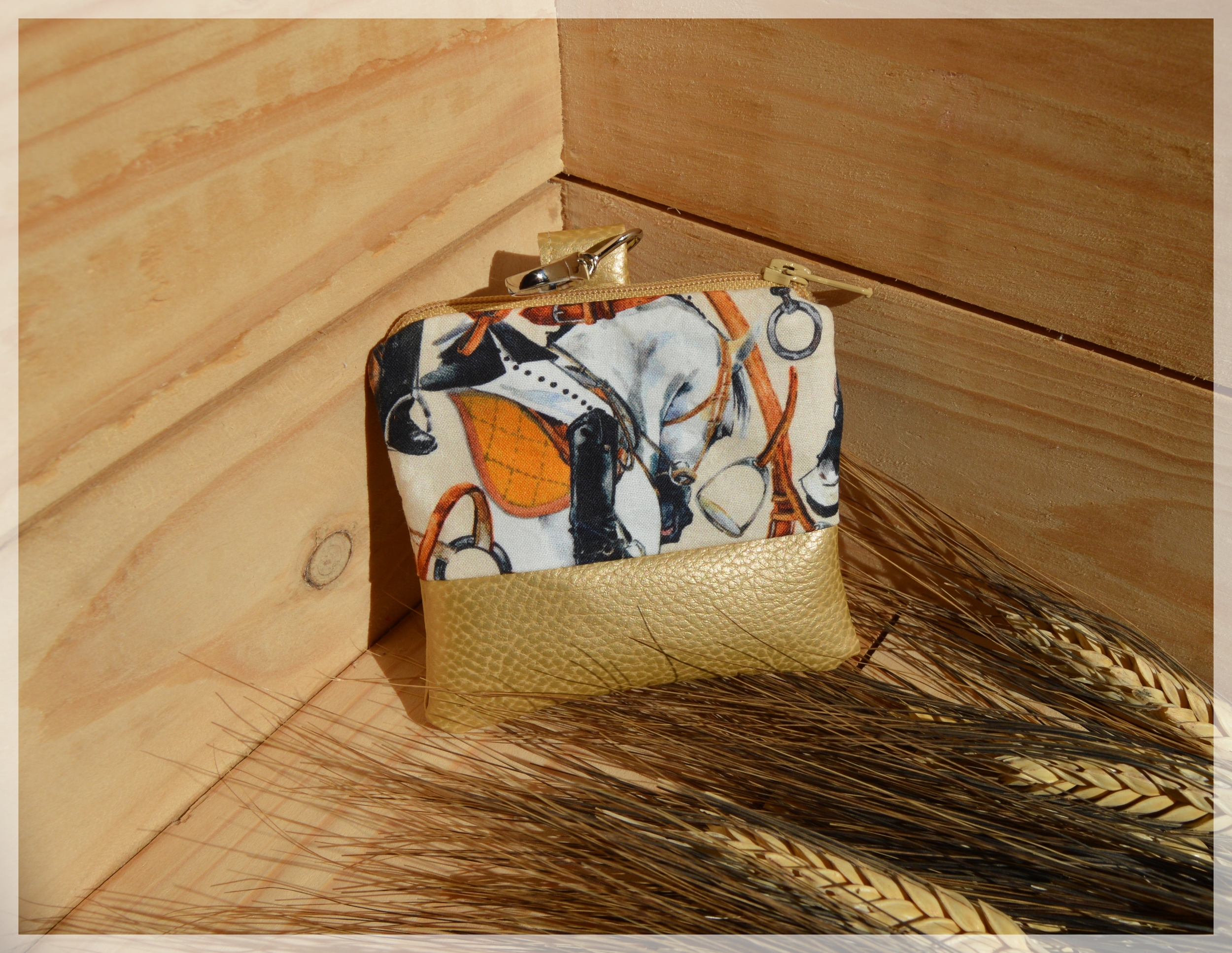 pochette friandises harnachement vieil or 1