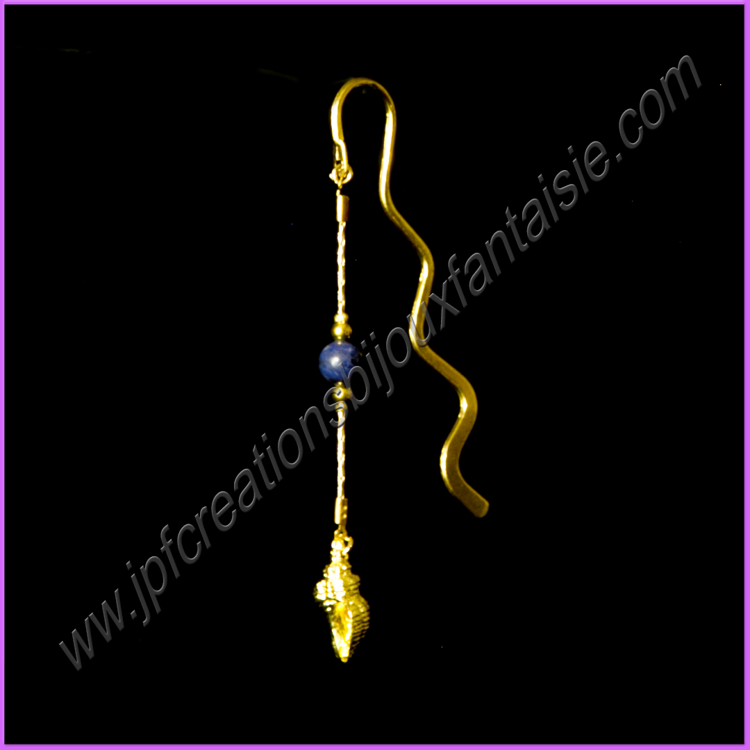 marque-page métal doré, lapis lazuli et pendentif coquillage doré