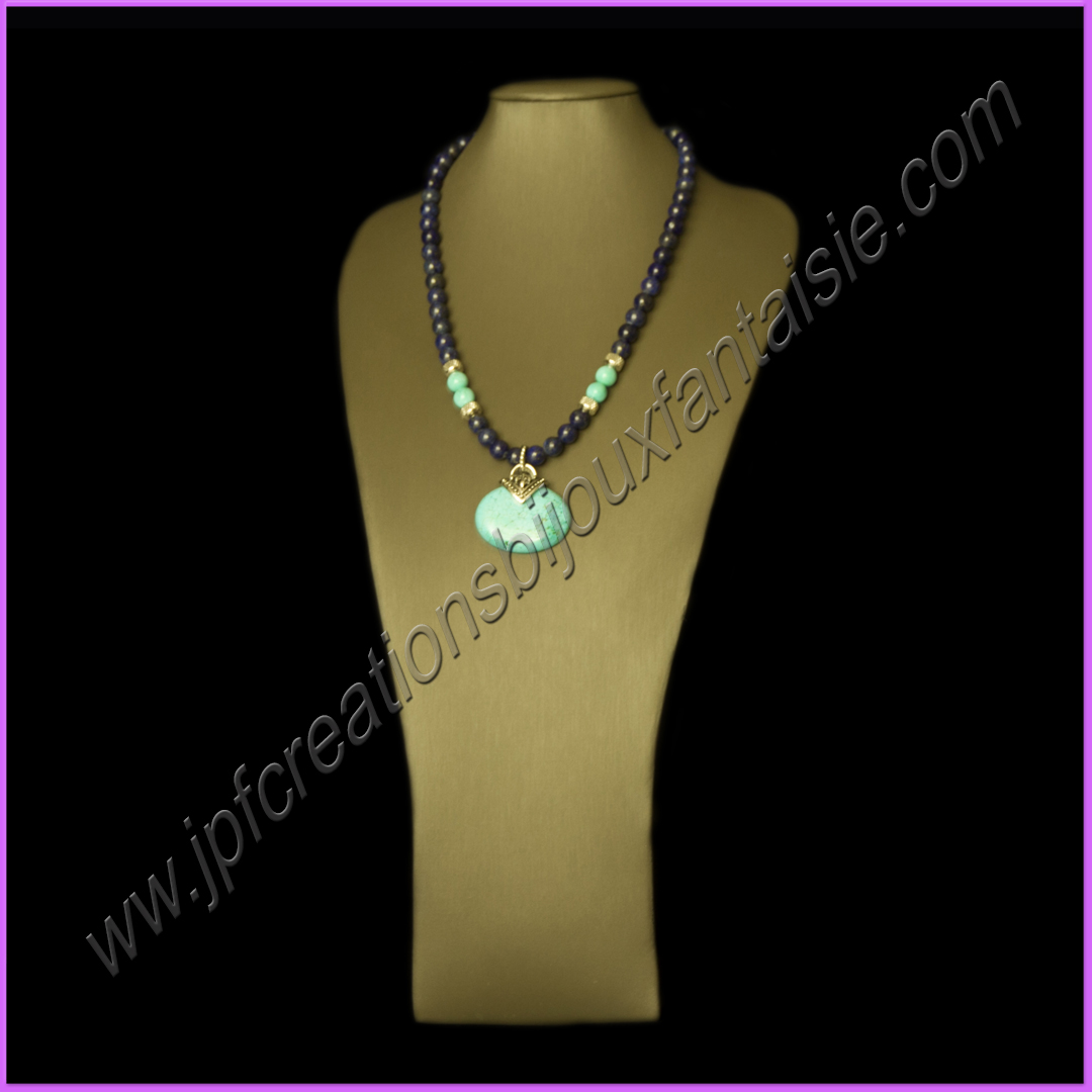 Collier acier inoxydable argenté, perles lapis lazuli, turquoise et pendentif turquoise