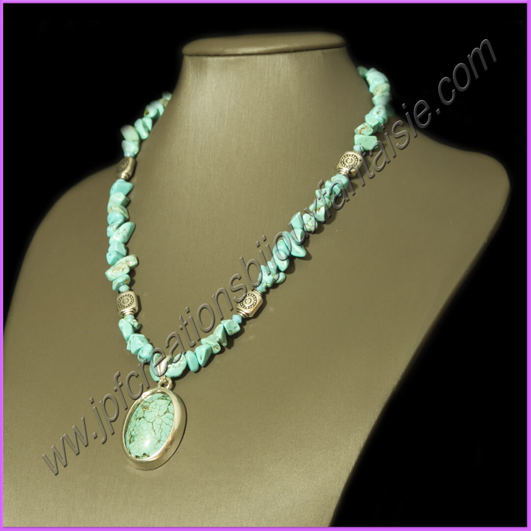 Collier pendentif turquoise, perle turquoise et métal