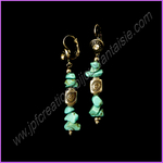 Boucles doreilles argenté et chips turquoise