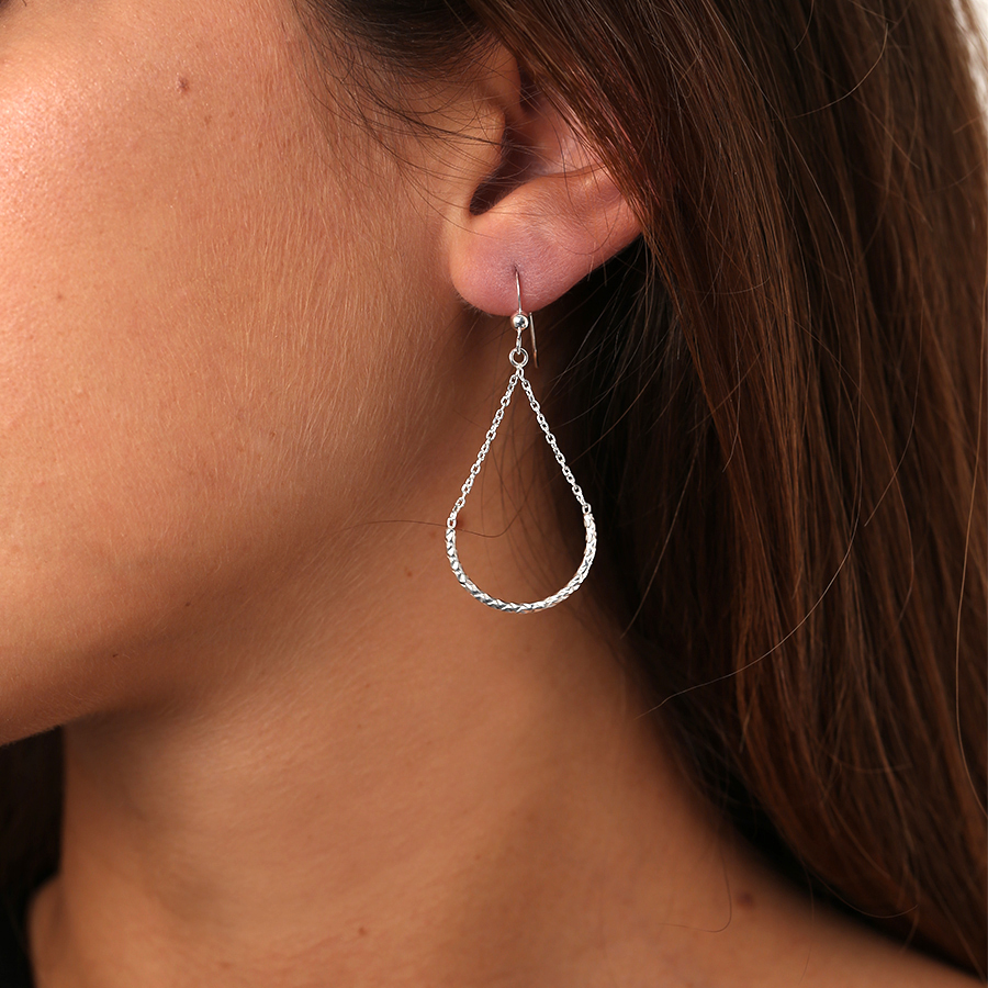 Boucles D'oreilles Pendantes Rouge Vif - Perles Résine Argentées - Fait Main