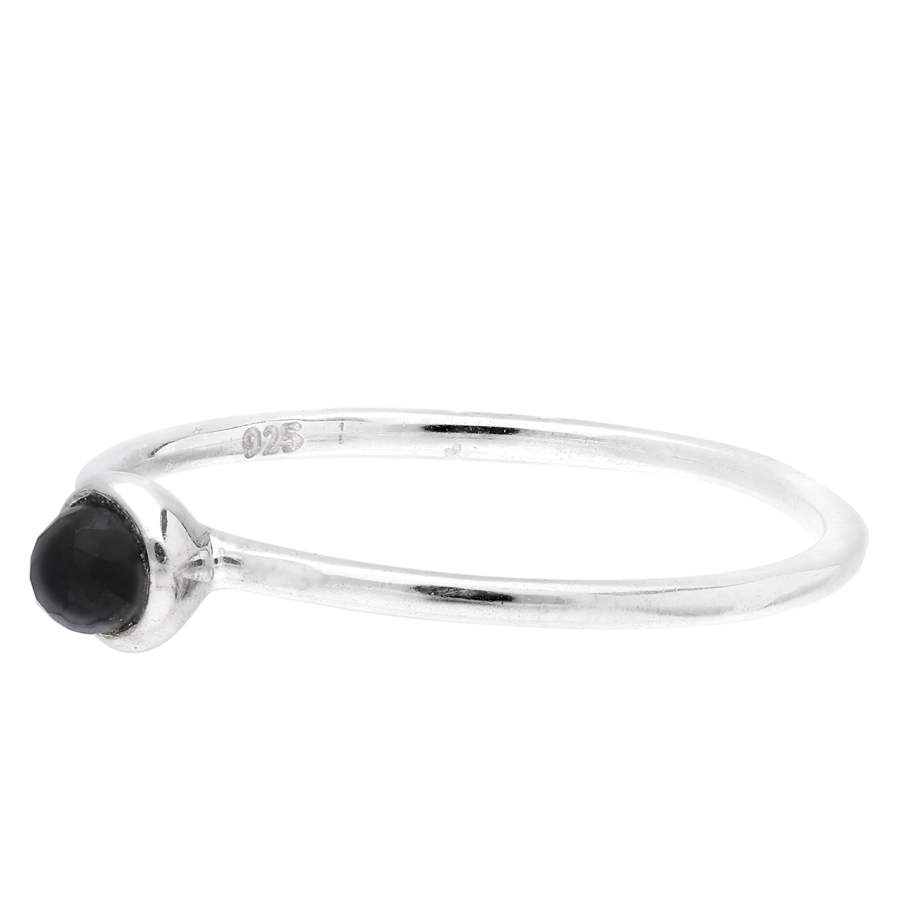 BAGUE PETITE PIERRE RONDE NOIRE