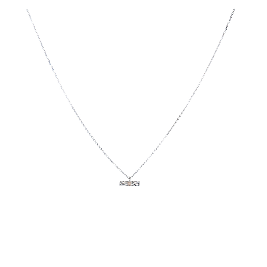 COLLIER RECTANGLE MARTELÉ ET PIERRE DE LUNE